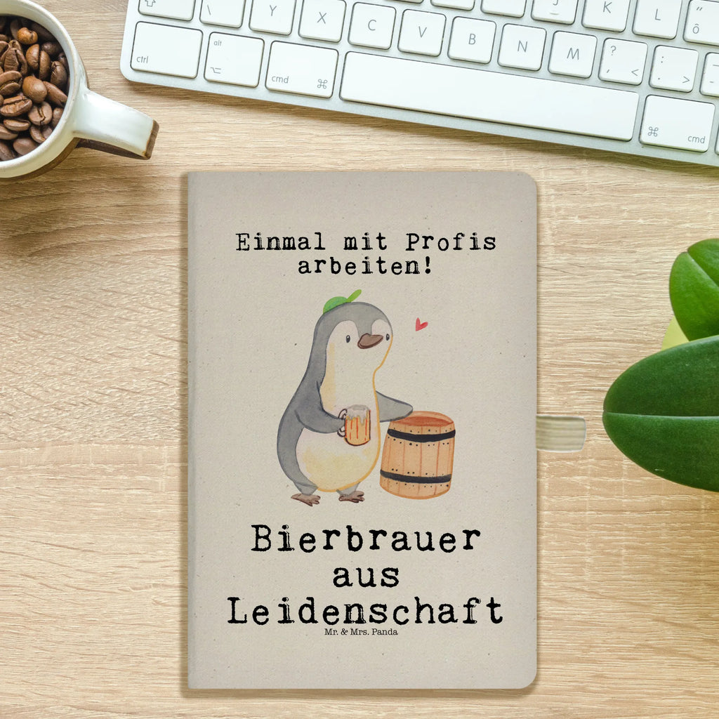 Baumwoll Notizbuch Bierbrauer aus Leidenschaft Notizen, Eintragebuch, Tagebuch, Notizblock, Adressbuch, Journal, Kladde, Skizzenbuch, Notizheft, Schreibbuch, Schreibheft, Beruf, Ausbildung, Jubiläum, Abschied, Rente, Kollege, Kollegin, Geschenk, Schenken, Arbeitskollege, Mitarbeiter, Firma, Danke, Dankeschön, Bierbrauer, Biertrinker, Bierkenner, Biergeschenk, Hobbybrauen, Heimbrauen, Selbstbrauen, Bierliebe, Bierfass