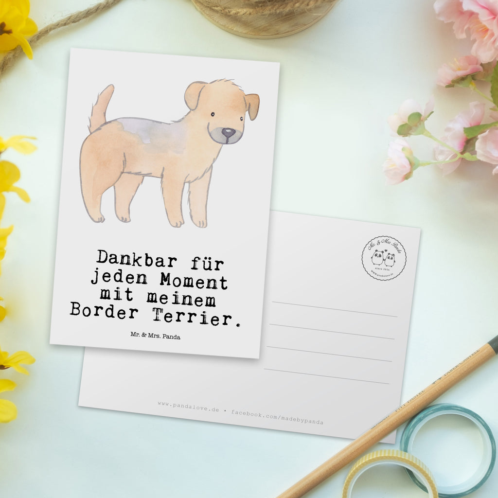 Postkarte Border Terrier Moment Postkarte, Karte, Geschenkkarte, Grußkarte, Einladung, Ansichtskarte, Geburtstagskarte, Einladungskarte, Dankeskarte, Ansichtskarten, Einladung Geburtstag, Einladungskarten Geburtstag, Hund, Hunderasse, Rassehund, Hundebesitzer, Geschenk, Tierfreund, Schenken, Welpe, Border Terrier