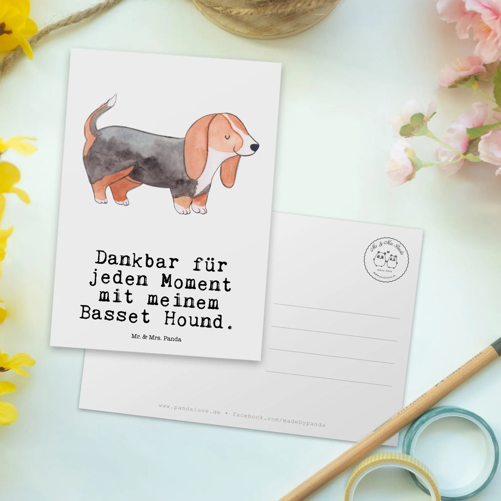 Postkarte Basset Hound Moment Postkarte, Karte, Geschenkkarte, Grußkarte, Einladung, Ansichtskarte, Geburtstagskarte, Einladungskarte, Dankeskarte, Ansichtskarten, Einladung Geburtstag, Einladungskarten Geburtstag, Hund, Hunderasse, Rassehund, Hundebesitzer, Geschenk, Tierfreund, Schenken, Welpe, Basset Hound, Basset