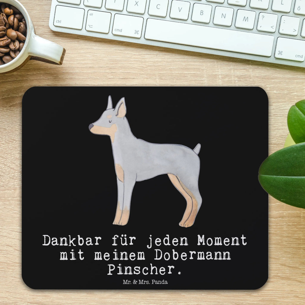 Mauspad Dobermann Pinscher Moment Mousepad, Computer zubehör, Büroausstattung, PC Zubehör, Arbeitszimmer, Mauspad, Einzigartiges Mauspad, Designer Mauspad, Mausunterlage, Mauspad Büro, Hund, Hunderasse, Rassehund, Hundebesitzer, Geschenk, Tierfreund, Schenken, Welpe, Dobermann Pinscher