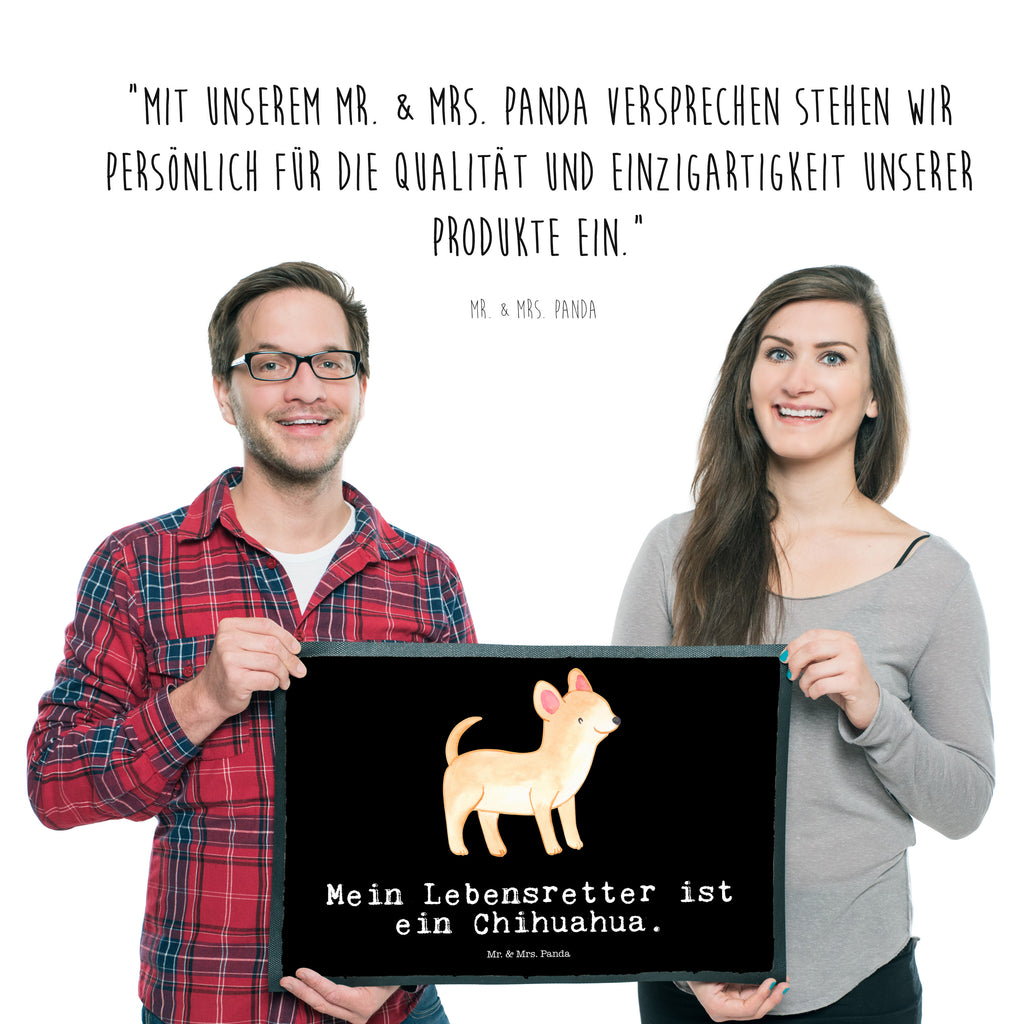 Fußmatte Chihuahua Lebensretter Türvorleger, Schmutzmatte, Fußabtreter, Matte, Schmutzfänger, Fußabstreifer, Schmutzfangmatte, Türmatte, Motivfußmatte, Haustürmatte, Vorleger, Fussmatten, Fußmatten, Gummimatte, Fußmatte außen, Fußmatte innen, Fussmatten online, Gummi Matte, Sauberlaufmatte, Fußmatte waschbar, Fußmatte outdoor, Schmutzfangmatte waschbar, Eingangsteppich, Fußabstreifer außen, Fußabtreter außen, Schmutzfangteppich, Fußmatte außen wetterfest, Hund, Hunderasse, Rassehund, Hundebesitzer, Geschenk, Tierfreund, Schenken, Welpe, Chihuahua