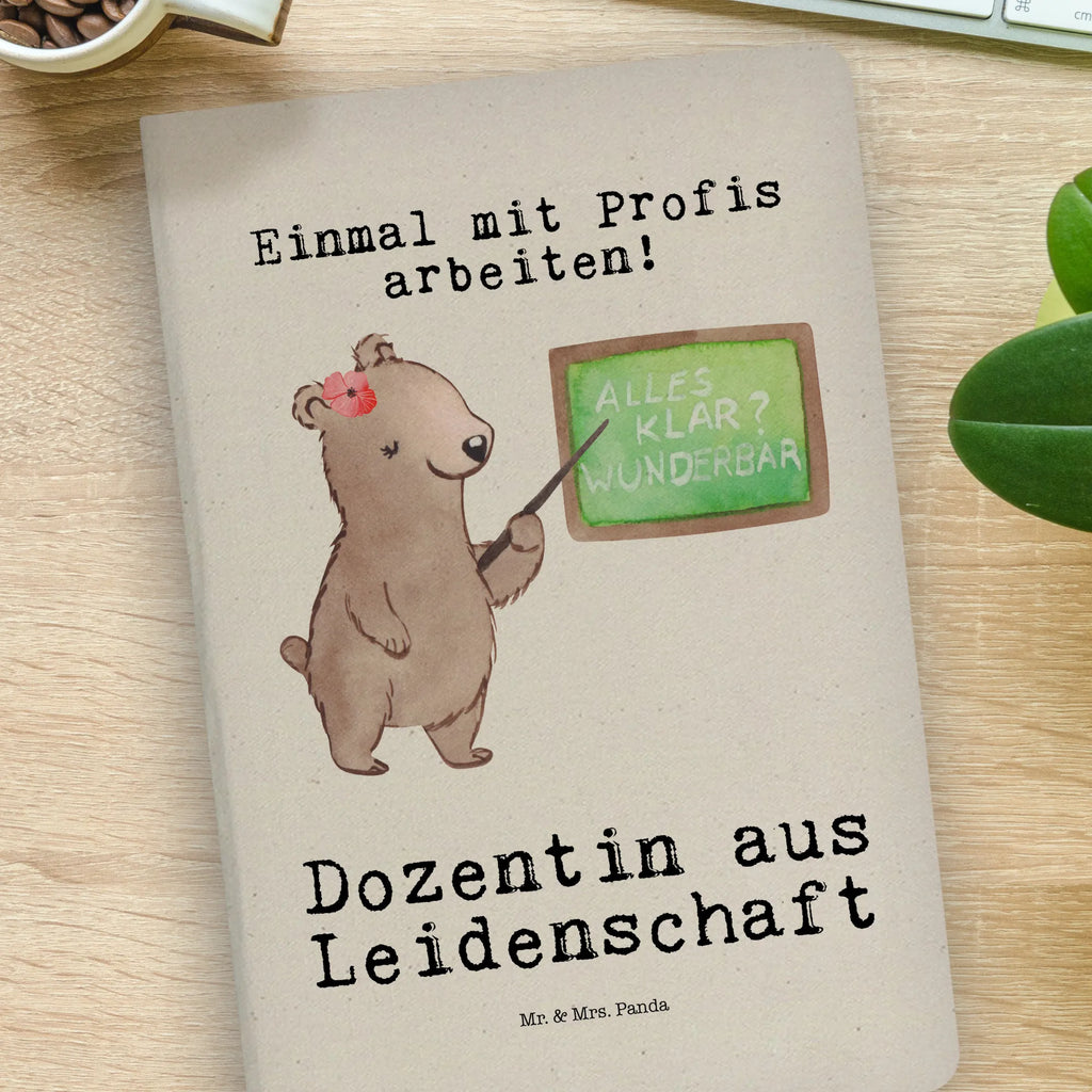 Baumwoll Notizbuch Dozentin aus Leidenschaft Notizen, Eintragebuch, Tagebuch, Notizblock, Adressbuch, Journal, Kladde, Skizzenbuch, Notizheft, Schreibbuch, Schreibheft, Beruf, Ausbildung, Jubiläum, Abschied, Rente, Kollege, Kollegin, Geschenk, Schenken, Arbeitskollege, Mitarbeiter, Firma, Danke, Dankeschön, Dozentin, Professorin, Universität, Vorlesung, Tutorin, Akademikerin, Uni, Unterricht