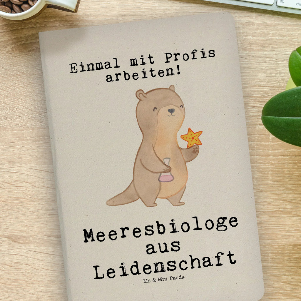 Baumwoll Notizbuch Meeresbiologe aus Leidenschaft Notizen, Eintragebuch, Tagebuch, Notizblock, Adressbuch, Journal, Kladde, Skizzenbuch, Notizheft, Schreibbuch, Schreibheft, Beruf, Ausbildung, Jubiläum, Abschied, Rente, Kollege, Kollegin, Geschenk, Schenken, Arbeitskollege, Mitarbeiter, Firma, Danke, Dankeschön, Meeresbiologe, Meereskundler, Naturwissenschaftler, Meeresforscher, maritime Forschung, Studium