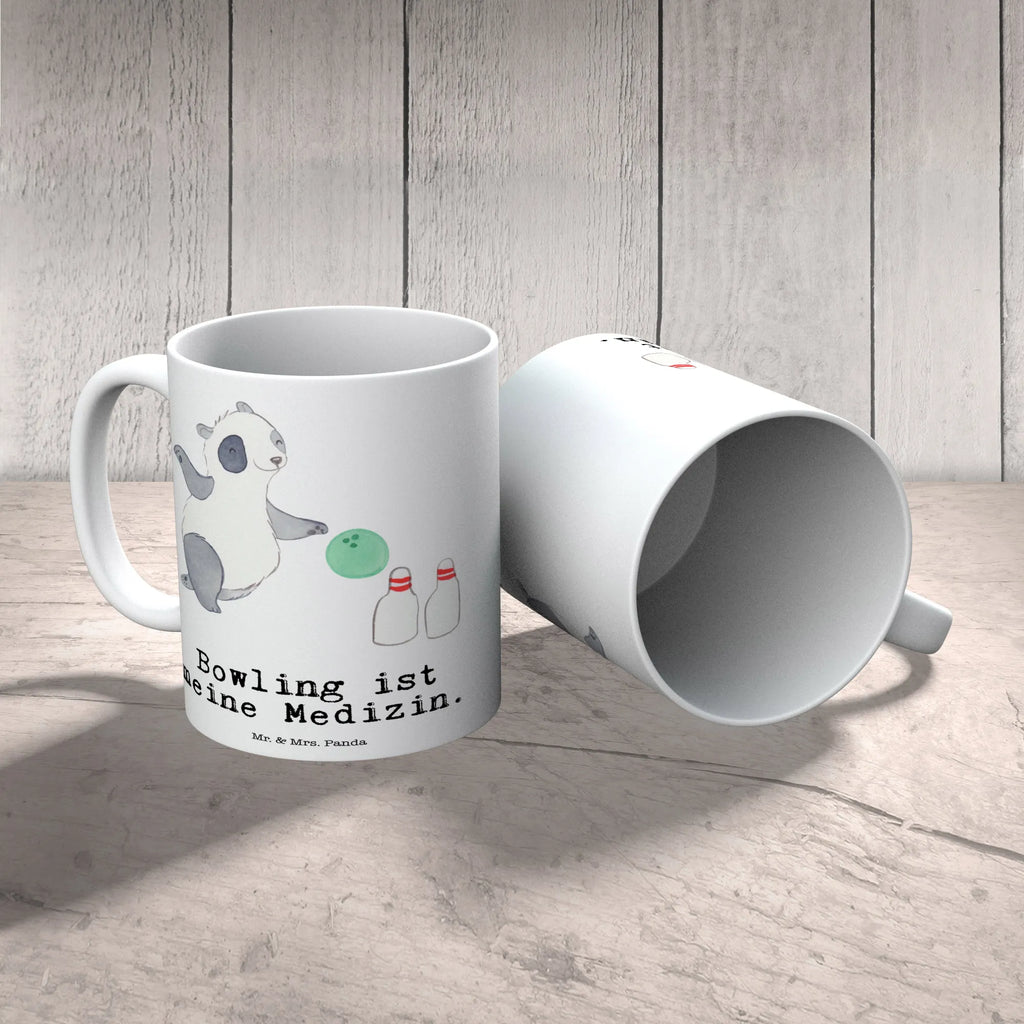 Tasse Panda Bowling Tasse, Kaffeetasse, Teetasse, Becher, Kaffeebecher, Teebecher, Keramiktasse, Porzellantasse, Büro Tasse, Geschenk Tasse, Tasse Sprüche, Tasse Motive, Kaffeetassen, Tasse bedrucken, Designer Tasse, Cappuccino Tassen, Schöne Teetassen, Geschenk, Sport, Sportart, Hobby, Schenken, Danke, Dankeschön, Auszeichnung, Gewinn, Sportler, Bowling, Bowlen gehen, Bowling Center