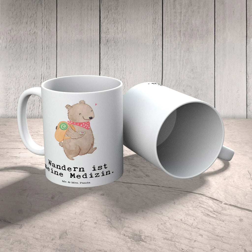 Tasse Bär Wandern Tasse, Kaffeetasse, Teetasse, Becher, Kaffeebecher, Teebecher, Keramiktasse, Porzellantasse, Büro Tasse, Geschenk Tasse, Tasse Sprüche, Tasse Motive, Kaffeetassen, Tasse bedrucken, Designer Tasse, Cappuccino Tassen, Schöne Teetassen, Geschenk, Sport, Sportart, Hobby, Schenken, Danke, Dankeschön, Auszeichnung, Gewinn, Sportler, Wandern, Bergsteigen, Wintertouren, Outdoor Sport, Freizeitsport, Spazieren, Natur entdecken