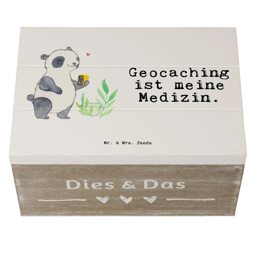 Holzkiste Panda Geocaching Holzkiste, Kiste, Schatzkiste, Truhe, Schatulle, XXL, Erinnerungsbox, Erinnerungskiste, Dekokiste, Aufbewahrungsbox, Geschenkbox, Geschenkdose, Geschenk, Sport, Sportart, Hobby, Schenken, Danke, Dankeschön, Auszeichnung, Gewinn, Sportler, Geocaching, Schatzsuchen, GPS Schnitzeljagd, Opencaching