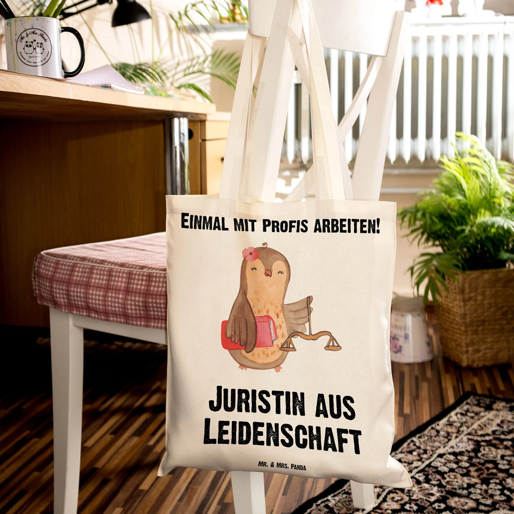 Tragetasche Juristin aus Leidenschaft Beuteltasche, Beutel, Einkaufstasche, Jutebeutel, Stoffbeutel, Tasche, Shopper, Umhängetasche, Strandtasche, Schultertasche, Stofftasche, Tragetasche, Badetasche, Jutetasche, Einkaufstüte, Laptoptasche, Beruf, Ausbildung, Jubiläum, Abschied, Rente, Kollege, Kollegin, Geschenk, Schenken, Arbeitskollege, Mitarbeiter, Firma, Danke, Dankeschön, Juristin, Anwältin, Jura Studium, Master of laws, Staatsexamen, Jurastudent, Anwaltskanzlei