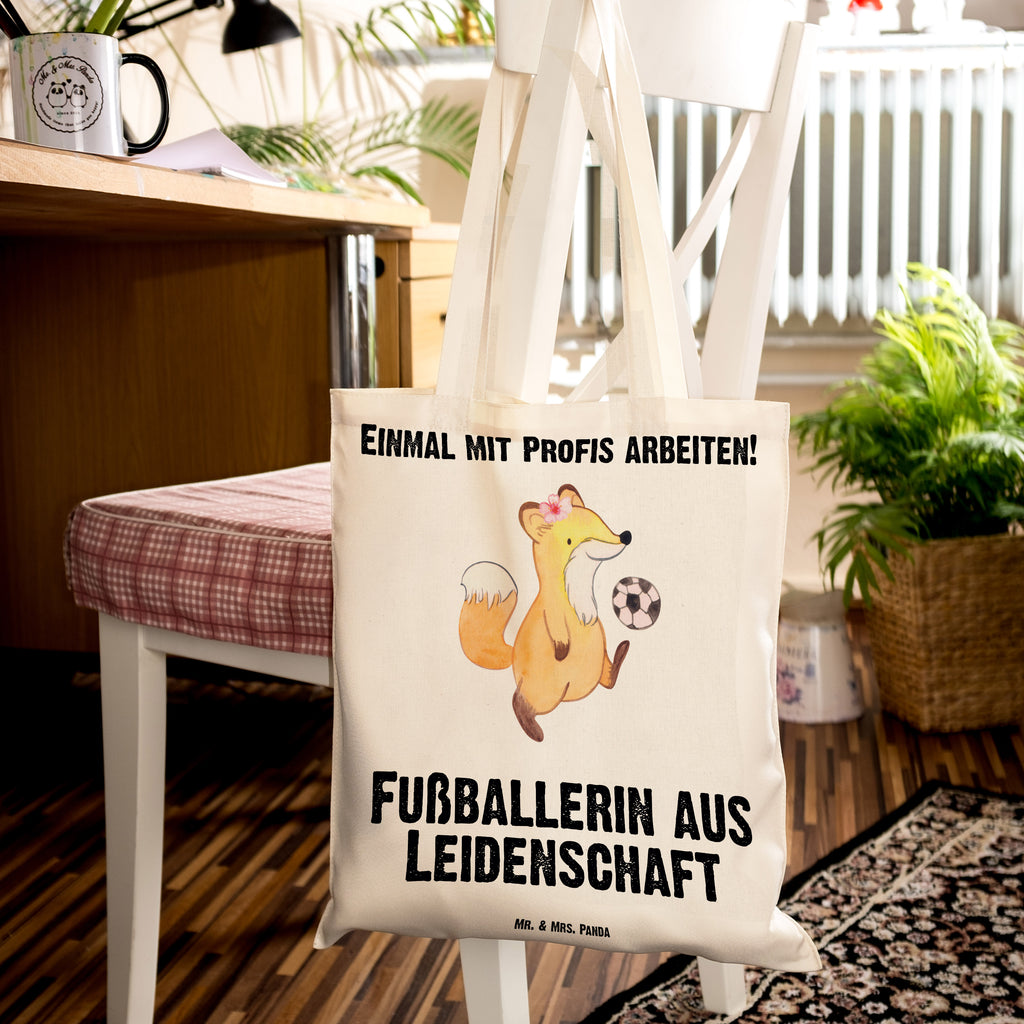 Tragetasche Fußballerin aus Leidenschaft Beuteltasche, Beutel, Einkaufstasche, Jutebeutel, Stoffbeutel, Tasche, Shopper, Umhängetasche, Strandtasche, Schultertasche, Stofftasche, Tragetasche, Badetasche, Jutetasche, Einkaufstüte, Laptoptasche, Beruf, Ausbildung, Jubiläum, Abschied, Rente, Kollege, Kollegin, Geschenk, Schenken, Arbeitskollege, Mitarbeiter, Firma, Danke, Dankeschön, Fußballerin, Fußballspielerin, Profi Fußballerin, Fußballspiel, Glücksbringer