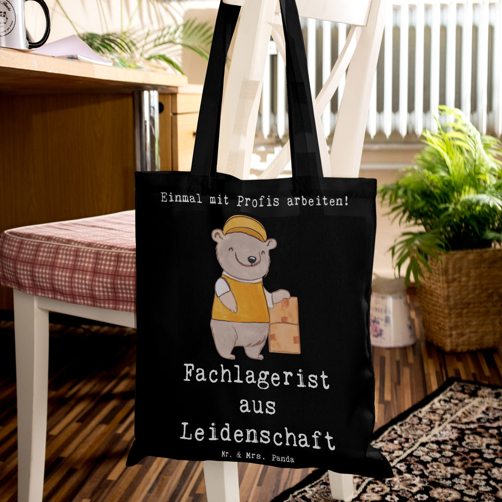 Tragetasche Fachlagerist aus Leidenschaft Beuteltasche, Beutel, Einkaufstasche, Jutebeutel, Stoffbeutel, Tasche, Shopper, Umhängetasche, Strandtasche, Schultertasche, Stofftasche, Tragetasche, Badetasche, Jutetasche, Einkaufstüte, Laptoptasche, Beruf, Ausbildung, Jubiläum, Abschied, Rente, Kollege, Kollegin, Geschenk, Schenken, Arbeitskollege, Mitarbeiter, Firma, Danke, Dankeschön, Lagerarbeiter, Fachlagerist, Lagerist, Lagerverwalter