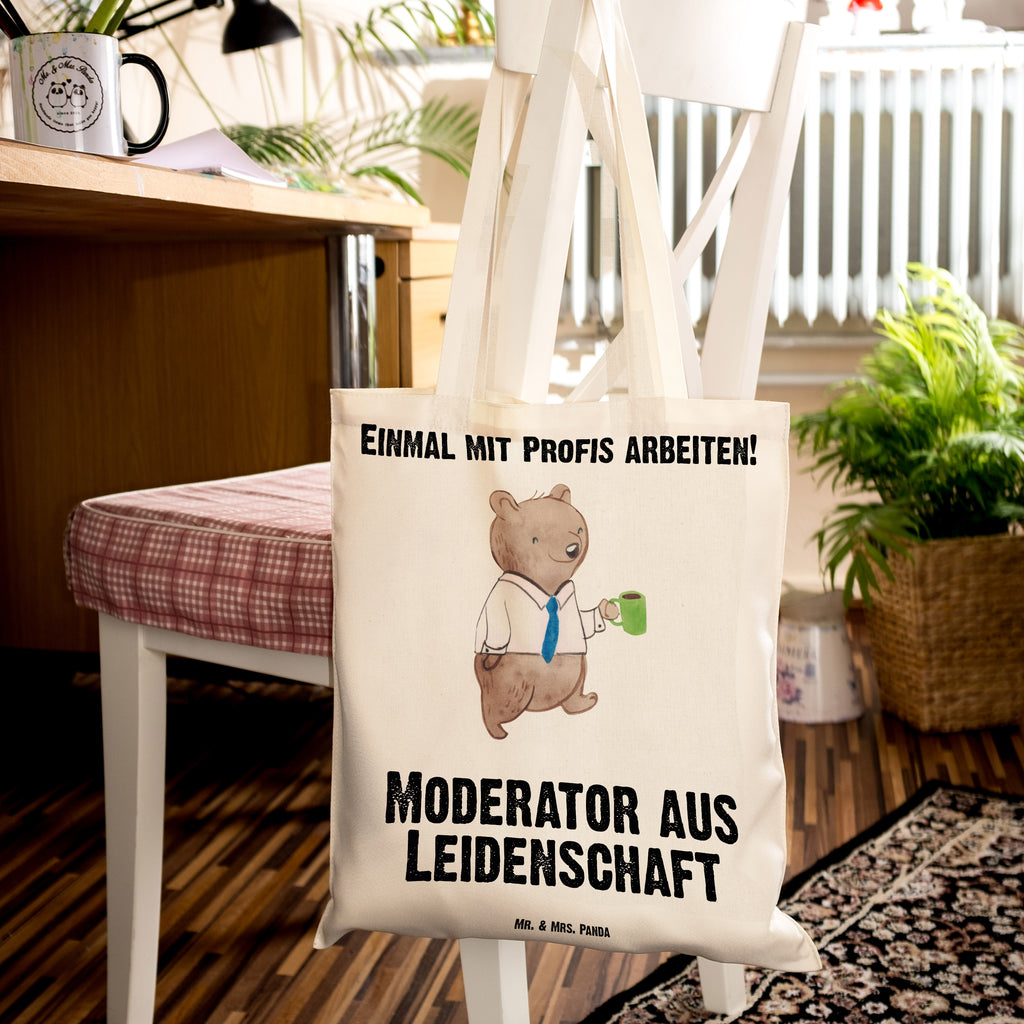 Tragetasche Moderator aus Leidenschaft Beuteltasche, Beutel, Einkaufstasche, Jutebeutel, Stoffbeutel, Tasche, Shopper, Umhängetasche, Strandtasche, Schultertasche, Stofftasche, Tragetasche, Badetasche, Jutetasche, Einkaufstüte, Laptoptasche, Beruf, Ausbildung, Jubiläum, Abschied, Rente, Kollege, Kollegin, Geschenk, Schenken, Arbeitskollege, Mitarbeiter, Firma, Danke, Dankeschön