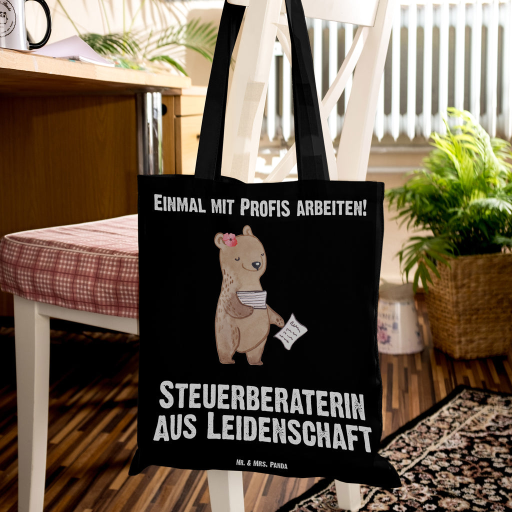 Tragetasche Steuerberaterin aus Leidenschaft Beuteltasche, Beutel, Einkaufstasche, Jutebeutel, Stoffbeutel, Tasche, Shopper, Umhängetasche, Strandtasche, Schultertasche, Stofftasche, Tragetasche, Badetasche, Jutetasche, Einkaufstüte, Laptoptasche, Beruf, Ausbildung, Jubiläum, Abschied, Rente, Kollege, Kollegin, Geschenk, Schenken, Arbeitskollege, Mitarbeiter, Firma, Danke, Dankeschön