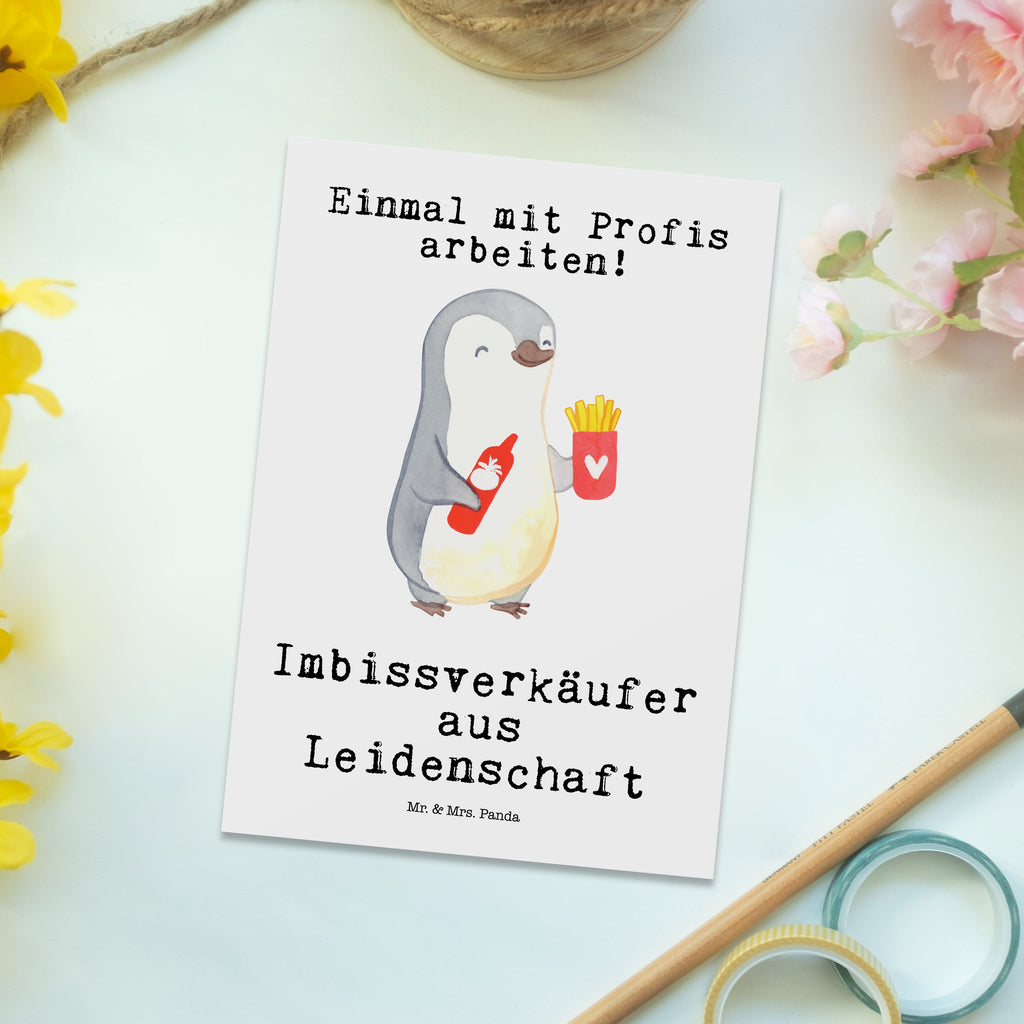 Postkarte Imbissverkäufer aus Leidenschaft Postkarte, Karte, Geschenkkarte, Grußkarte, Einladung, Ansichtskarte, Geburtstagskarte, Einladungskarte, Dankeskarte, Ansichtskarten, Einladung Geburtstag, Einladungskarten Geburtstag, Beruf, Ausbildung, Jubiläum, Abschied, Rente, Kollege, Kollegin, Geschenk, Schenken, Arbeitskollege, Mitarbeiter, Firma, Danke, Dankeschön, Imbissbesitzer, Imbissverkäufer, Pommesverkäufer, Pommesliebe