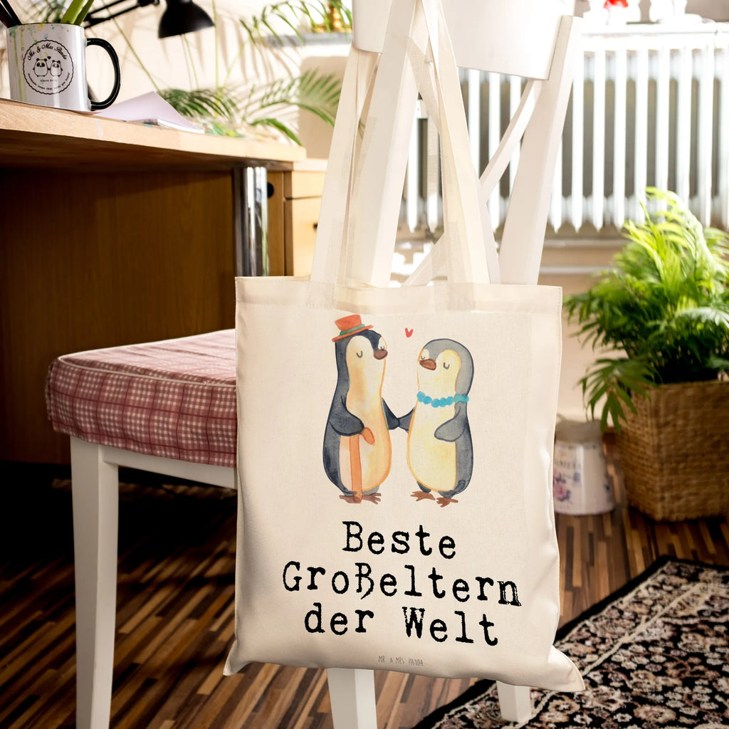 Tragetasche Pinguin Beste Großeltern der Welt Beuteltasche, Beutel, Einkaufstasche, Jutebeutel, Stoffbeutel, Tasche, Shopper, Umhängetasche, Strandtasche, Schultertasche, Stofftasche, Tragetasche, Badetasche, Jutetasche, Einkaufstüte, Laptoptasche, für, Dankeschön, Geschenk, Schenken, Geburtstag, Geburtstagsgeschenk, Geschenkidee, Danke, Bedanken, Mitbringsel, Freude machen, Geschenktipp, Großeltern, Grosseltern, Großmutter, Großvater, Opa, Omi, Oma, Opi. Großpapa, Großmama, Enkel, Enkelin, Enkelkind, Kleinigkeit, Omma, Ommi, Oppa, Oppi, Bester