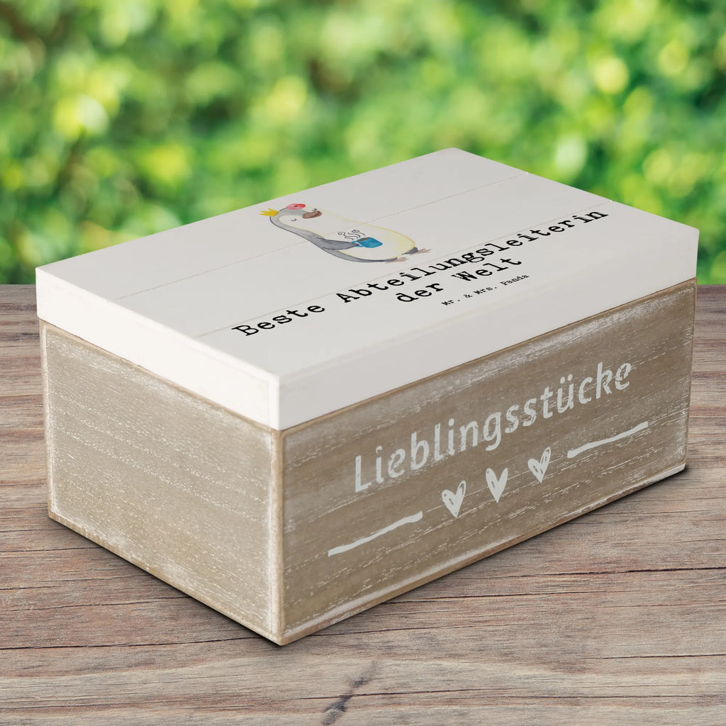 Holzkiste Pinguin Beste Abteilungsleiterin der Welt Holzkiste, Kiste, Schatzkiste, Truhe, Schatulle, XXL, Erinnerungsbox, Erinnerungskiste, Dekokiste, Aufbewahrungsbox, Geschenkbox, Geschenkdose, für, Dankeschön, Geschenk, Schenken, Geburtstag, Geburtstagsgeschenk, Geschenkidee, Danke, Bedanken, Mitbringsel, Freude machen, Geschenktipp, Abteilungsleiterin, Leiterin, Geschäftsführerin, Vorgesetzte, Kollegin, Arbeit, Büro, Abschiedsgeschenk, Ruhestand, Abschied, Chefin, Ehrung, Anerkennung, Würdigung, Abteilungsvorstand, Beste Abteilungsleiterin, Auszeichnung, Geschäftsleiterin, Managerin