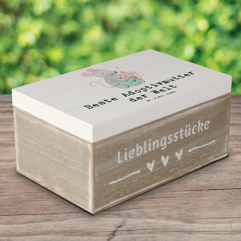 Holzkiste Maus Beste Adoptivmutter der Welt Holzkiste, Kiste, Schatzkiste, Truhe, Schatulle, XXL, Erinnerungsbox, Erinnerungskiste, Dekokiste, Aufbewahrungsbox, Geschenkbox, Geschenkdose, für, Dankeschön, Geschenk, Schenken, Geburtstag, Geburtstagsgeschenk, Geschenkidee, Danke, Bedanken, Mitbringsel, Freude machen, Geschenktipp, Adoptivmutter, Adoptivmama, adoptiert, Mama, Mami, Mutter, Muttertag, Mutti, Ma, Tochter, Sohn, Beste Mama, Beste, Supermama