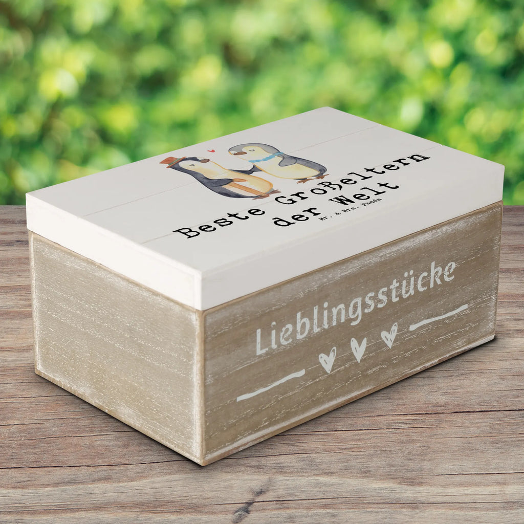 Holzkiste Pinguin Beste Großeltern der Welt Holzkiste, Kiste, Schatzkiste, Truhe, Schatulle, XXL, Erinnerungsbox, Erinnerungskiste, Dekokiste, Aufbewahrungsbox, Geschenkbox, Geschenkdose, für, Dankeschön, Geschenk, Schenken, Geburtstag, Geburtstagsgeschenk, Geschenkidee, Danke, Bedanken, Mitbringsel, Freude machen, Geschenktipp, Großeltern, Grosseltern, Großmutter, Großvater, Opa, Omi, Oma, Opi. Großpapa, Großmama, Enkel, Enkelin, Enkelkind, Kleinigkeit, Omma, Ommi, Oppa, Oppi, Bester