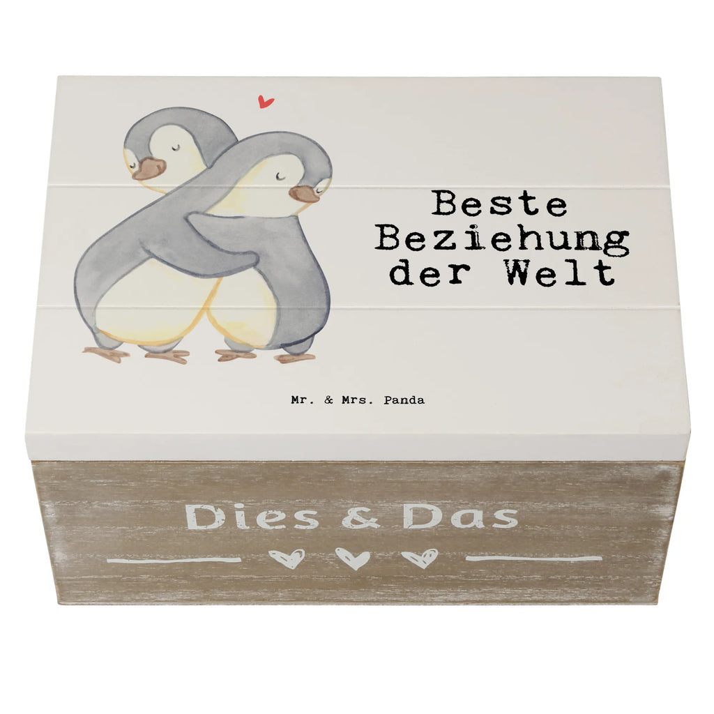 Holzkiste Pinguin Beste Beziehung der Welt Holzkiste, Kiste, Schatzkiste, Truhe, Schatulle, XXL, Erinnerungsbox, Erinnerungskiste, Dekokiste, Aufbewahrungsbox, Geschenkbox, Geschenkdose, für, Dankeschön, Geschenk, Schenken, Geburtstag, Geburtstagsgeschenk, Geschenkidee, Danke, Bedanken, Mitbringsel, Freude machen, Geschenktipp, Beziehung, Zusammen sein, Miteinander gehen, Liebe, Verlieb, Liebesgeschenk