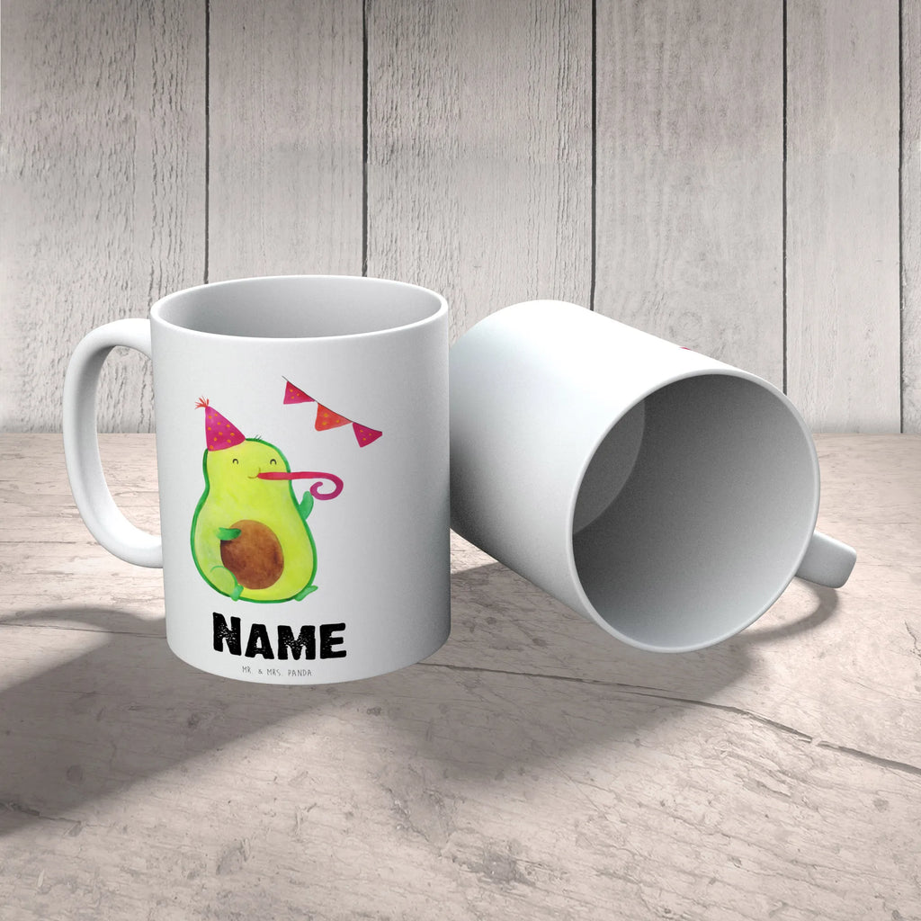 Personalisierte Tasse Avocado Party Personalisierte Tasse, Namenstasse, Wunschname, Personalisiert, Tasse, Namen, Drucken, Tasse mit Namen, Avocado, Veggie, Vegan, Gesund, Avocados, Party, Geburtstag, Geburtstagsfeier, Happy Birthday, Feier, Feierei, Lieblingstag, Prüfung, Abifeier, Abi, Bestanden, Jahrestag, Jubiläum, Firmenfeier, Klassenfeier, Schulabschluss, Abschluss