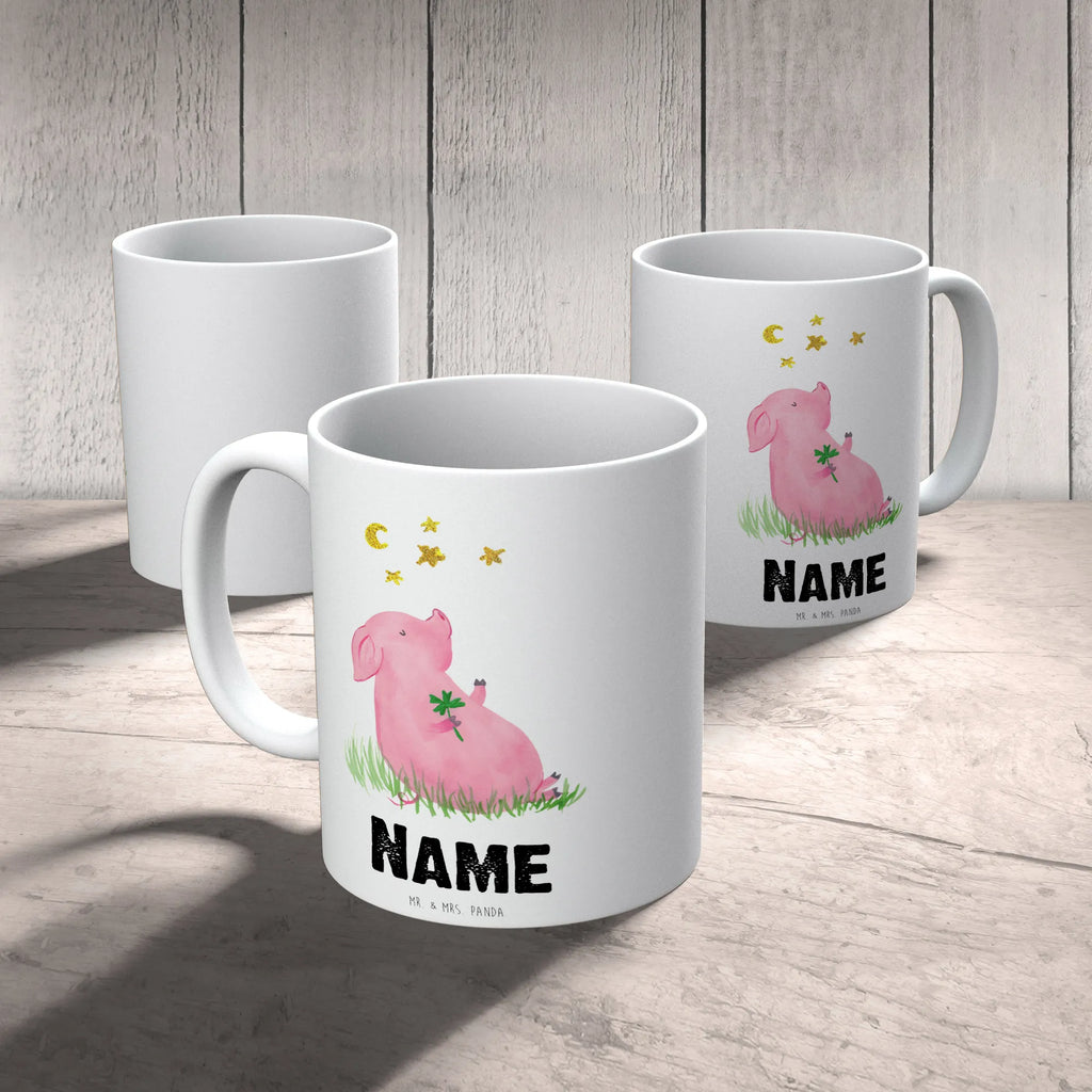 Personalisierte Tasse Glücksschwein Personalisierte Tasse, Namenstasse, Wunschname, Personalisiert, Tasse, Namen, Drucken, Tasse mit Namen, Tiermotive, Gute Laune, lustige Sprüche, Tiere, Glücksschwein. Glück, Schwein, Schweinchen, Sterne, Sernchen, Ziele, Träume, Motivation, Glücksbringer