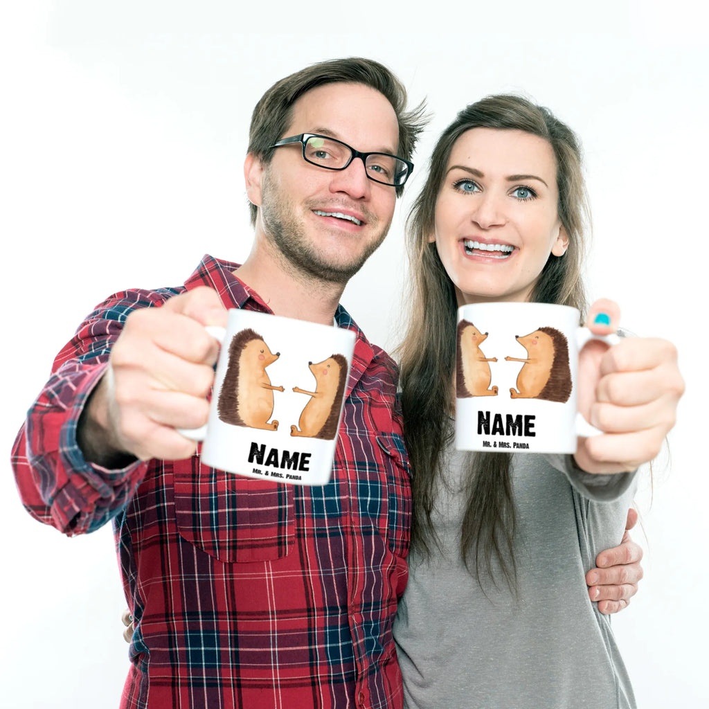 Personalisierte Tasse Igel Liebe Personalisierte Tasse, Namenstasse, Wunschname, Personalisiert, Tasse, Namen, Drucken, Tasse mit Namen, Liebe, Partner, Freund, Freundin, Ehemann, Ehefrau, Heiraten, Verlobung, Heiratsantrag, Liebesgeschenk, Jahrestag, Hocheitstag, Verliebt, Verlobt, Verheiratet, Geschenk, Liebesbeweis, Hochzeitstag, Hochzeit, Igel