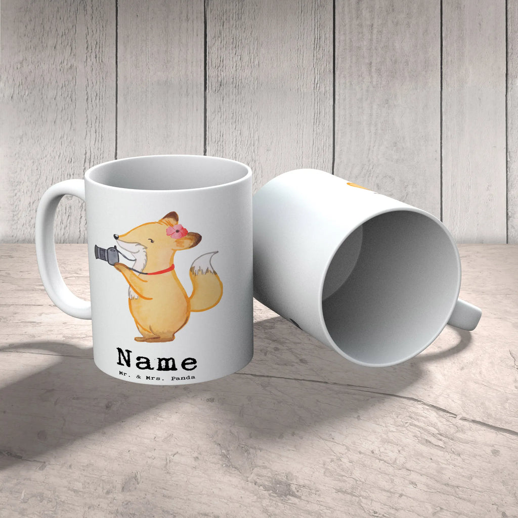 Personalisierte Tasse Fotografin mit Herz Personalisierte Tasse, Namenstasse, Wunschname, Personalisiert, Tasse, Namen, Drucken, Tasse mit Namen, Beruf, Ausbildung, Jubiläum, Abschied, Rente, Kollege, Kollegin, Geschenk, Schenken, Arbeitskollege, Mitarbeiter, Firma, Danke, Dankeschön, Fotografin, Fotoreporterin, Hobbyfotografin, Hochzeitsfotografin, Fotografie, Profi Fotografin