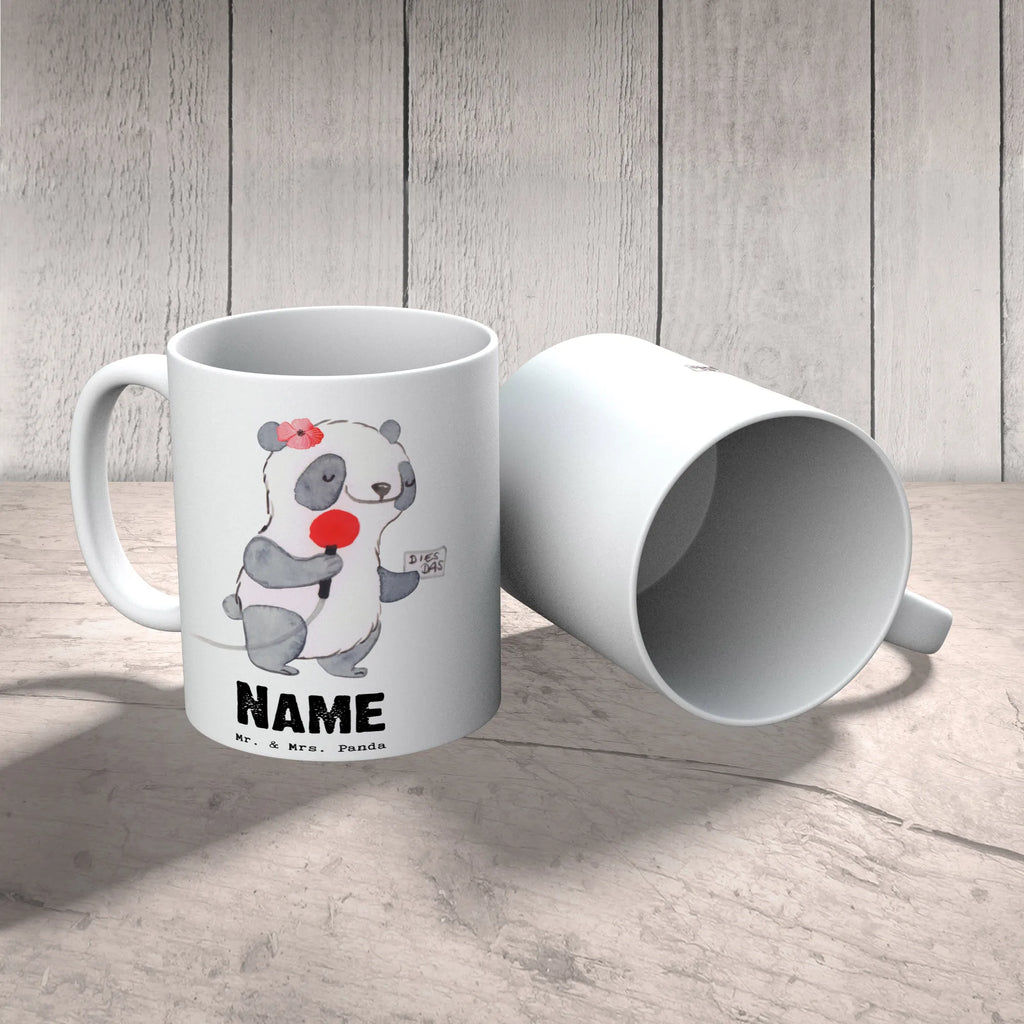 Personalisierte Tasse Sportjournalistin mit Herz Personalisierte Tasse, Namenstasse, Wunschname, Personalisiert, Tasse, Namen, Drucken, Tasse mit Namen, Beruf, Ausbildung, Jubiläum, Abschied, Rente, Kollege, Kollegin, Geschenk, Schenken, Arbeitskollege, Mitarbeiter, Firma, Danke, Dankeschön, Sportjournalistin, Journalistin, Reporterin, Redakteurin, Pressebüro, Studium