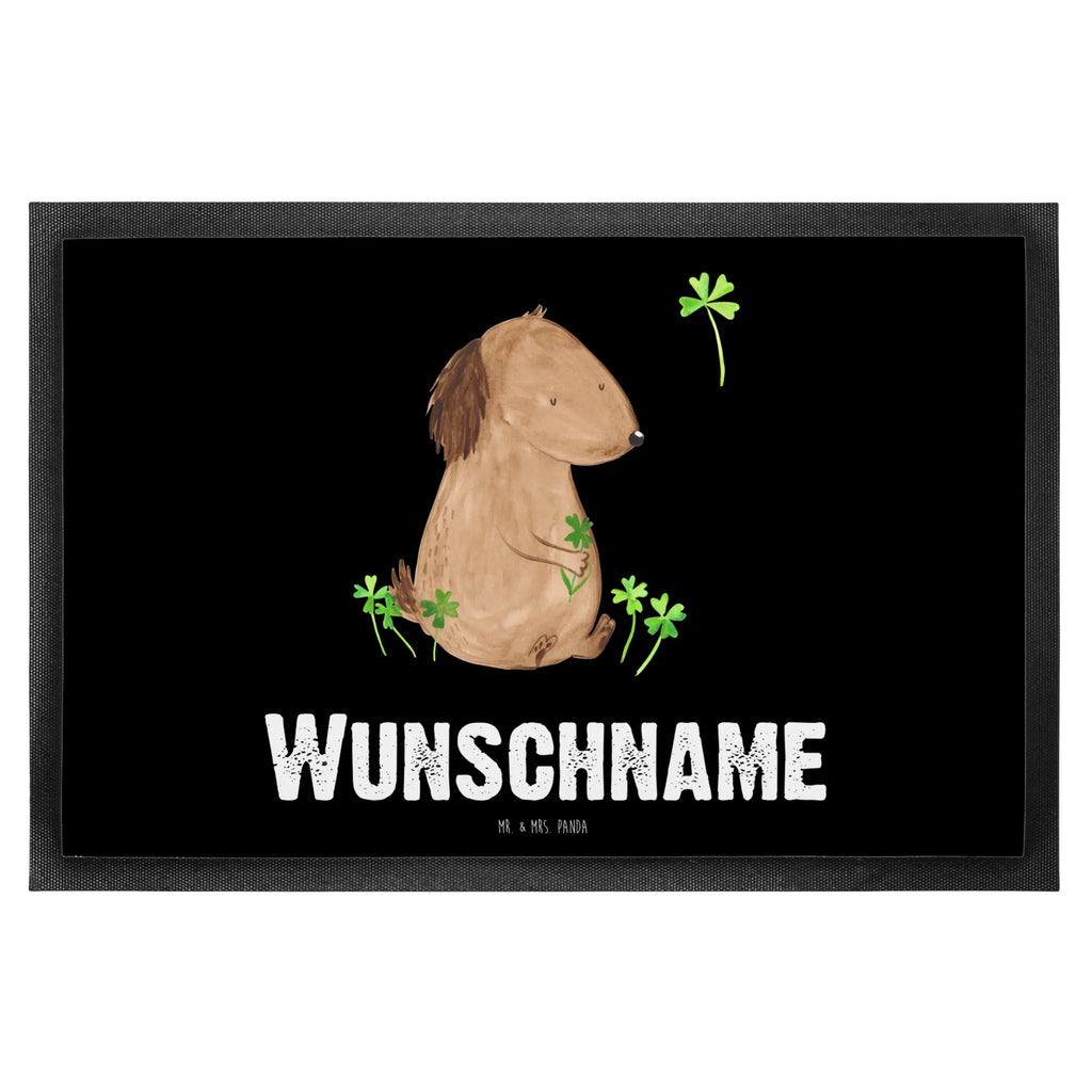 Personalisierte Fußmatte Hund Kleeblatt Personalisierte Fußmatte, Fußmatte mit Namen, Personalisieruung, Personalisiert, Fußmatte bedrucken, Türvorleger mit Namen, Haustürmatte personalisiert, Namensfussmatte, Wunschnamen, Bedrucken, Türvorleger personalisiert, Hund, Hundemotiv, Haustier, Hunderasse, Tierliebhaber, Hundebesitzer, Sprüche, Kleeblatt, Glück, Tagträume, Motivation, Neuanfang, Geschenk, Glücksbringer, Selbstliebe, Achtsamkeit