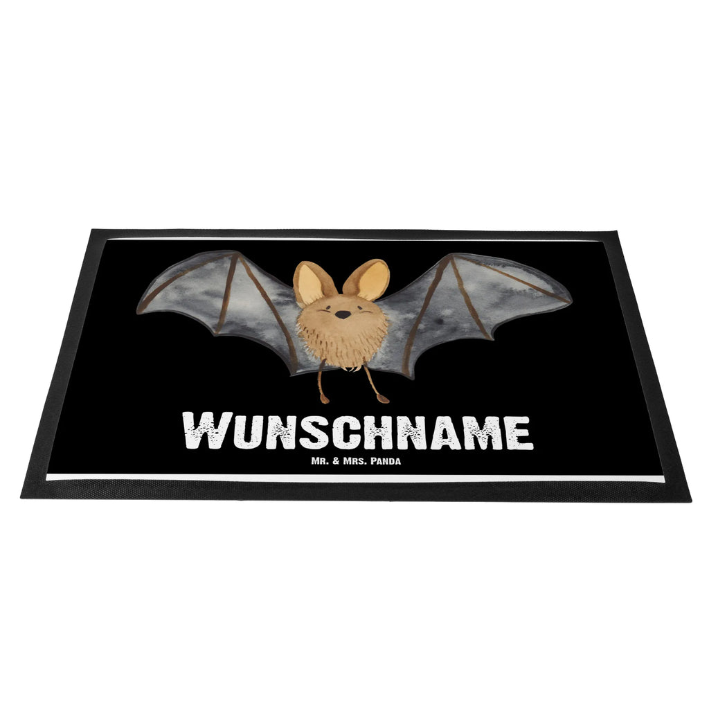 Personalisierte Fußmatte Fledermaus Flügel Personalisierte Fußmatte, Fußmatte mit Namen, Personalisieruung, Personalisiert, Fußmatte bedrucken, Türvorleger mit Namen, Haustürmatte personalisiert, Namensfussmatte, Wunschnamen, Bedrucken, Türvorleger personalisiert, Tiermotive, Gute Laune, lustige Sprüche, Tiere