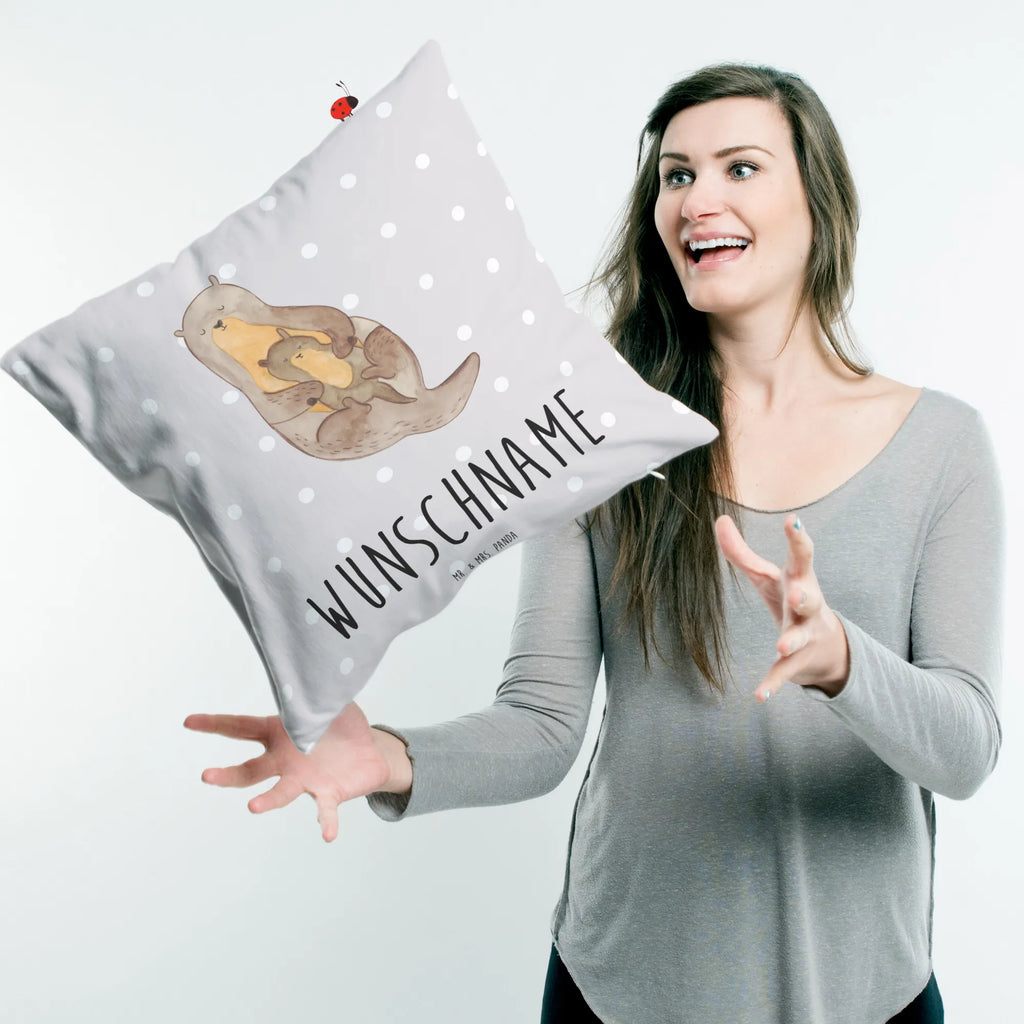 Personalisiertes Kissen Otter mit Kind Kissen, personalisiert, Name, Wunschname, bedrucken, Kopfkissen, Otter, Fischotter, Seeotter, Otter Seeotter See Otter