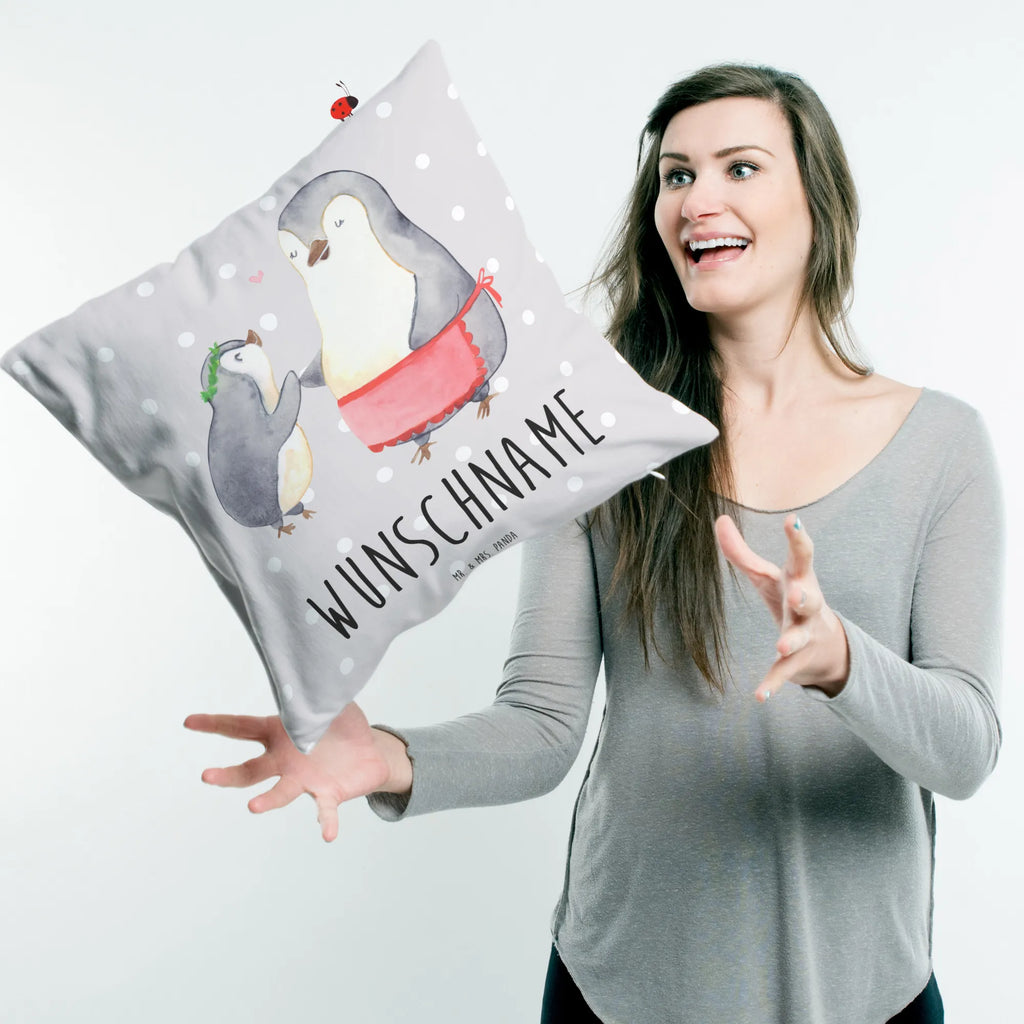 Personalisiertes Kissen Pinguin mit Kind Kissen, personalisiert, Name, Wunschname, bedrucken, Kopfkissen, Familie, Vatertag, Muttertag, Bruder, Schwester, Mama, Papa, Oma, Opa, Geschenk, Mami, Mutti, Mutter, Geburststag