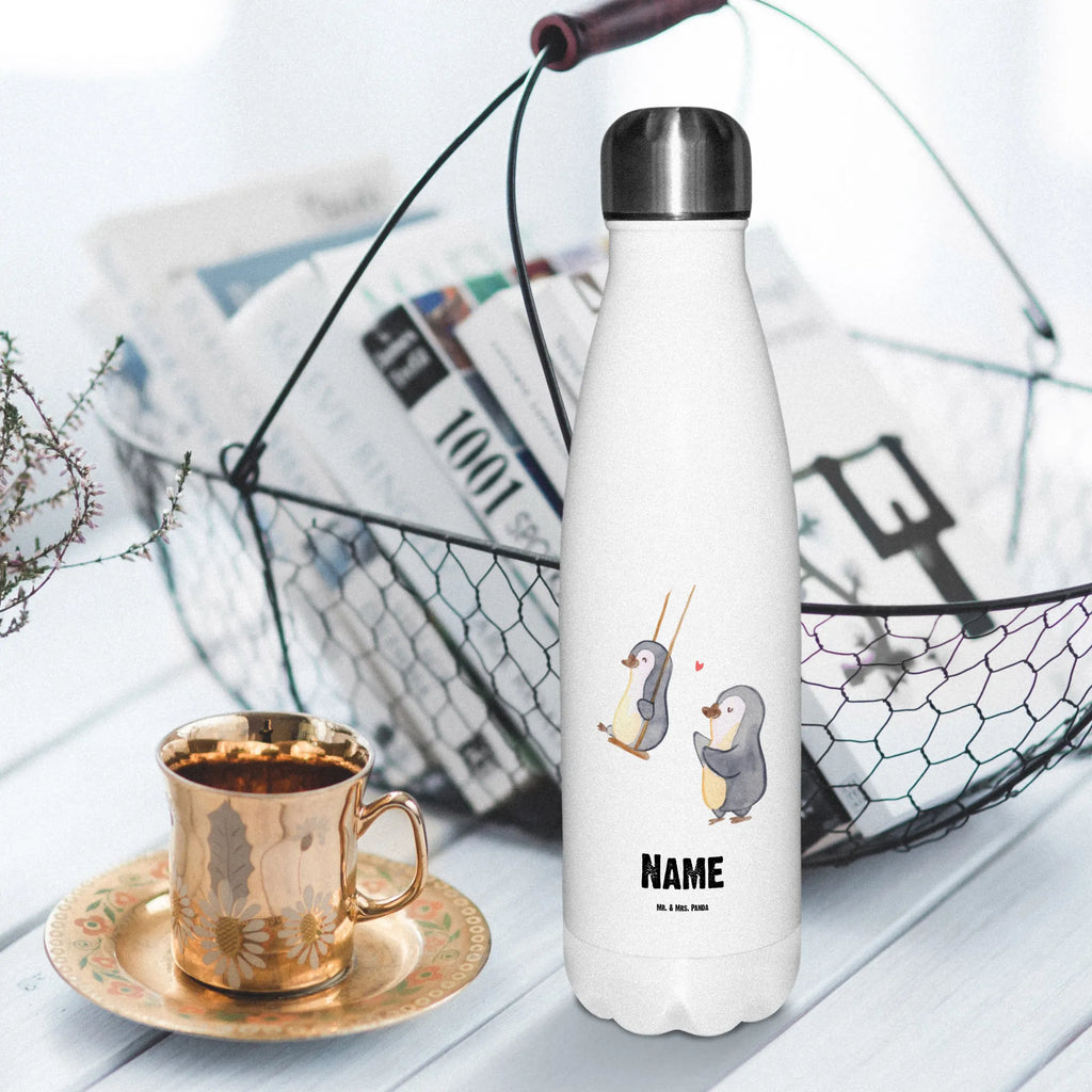 Personalisierte Thermosflasche Pinguin Beste Omi der Welt Personalisierte Isolierflasche, Personalisierte Thermoflasche, Personalisierte Trinkflasche, Trinkflasche Mit Namen, Wunschname, Bedrucken, Namensflasche, für, Dankeschön, Geschenk, Schenken, Geburtstag, Geburtstagsgeschenk, Geschenkidee, Danke, Bedanken, Mitbringsel, Freude machen, Geschenktipp, Großmutter, Oma, Omi, Großpapa, Großmama, Enkel, Enkelin, Enkelkind, Kleinigkeit, Ommi, Omma, Bester