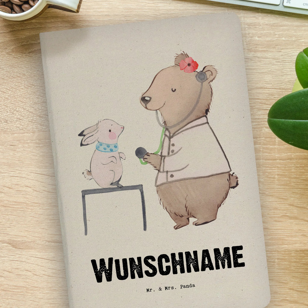 DIN A4 Personalisiertes Notizbuch Tierärztin mit Herz Personalisiertes Notizbuch, Notizbuch mit Namen, Notizbuch bedrucken, Personalisierung, Namensbuch, Namen, Beruf, Ausbildung, Jubiläum, Abschied, Rente, Kollege, Kollegin, Geschenk, Schenken, Arbeitskollege, Mitarbeiter, Firma, Danke, Dankeschön