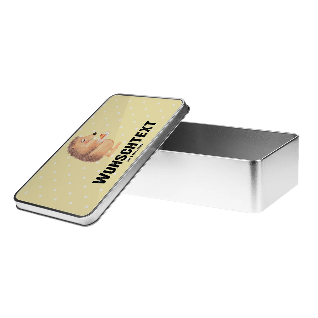 Personalisierte Metalldose Igel mit Kuchenstück Personalisierte Metalldose, Dose mit Namen, Namensdose, Kiste mit Namen, Namenskiste, Tiermotive, Gute Laune, lustige Sprüche, Tiere, Igel, Essen Spruch, Kuchen, Backen Geschenk, Kuchen backen, Einladung Party, Geburtstagskuchen, Torte