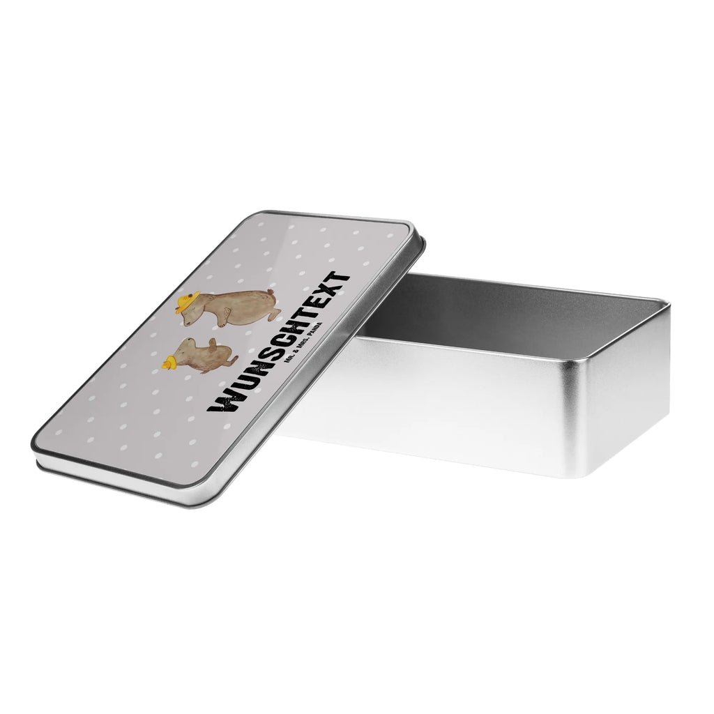 Personalisierte Metalldose Bären mit Hut Personalisierte Metalldose, Dose mit Namen, Namensdose, Kiste mit Namen, Namenskiste, Familie, Vatertag, Muttertag, Bruder, Schwester, Mama, Papa, Oma, Opa, Bär, Bären, Vater, Papi, Paps, Dad, Daddy, Lieblingsmensch, Sohn, Söhne, Kind, Kinder, Vater-Sohn, Family, Vorbild