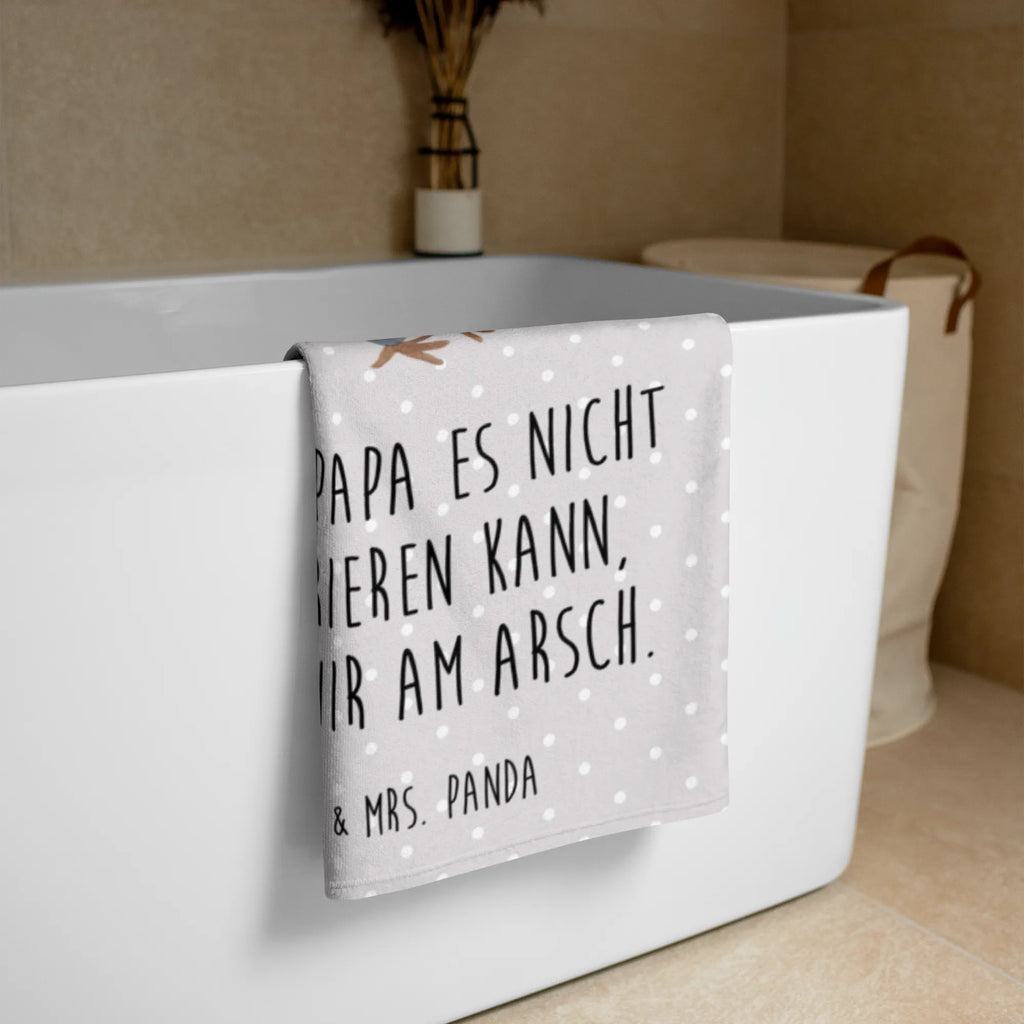 XL Badehandtuch Wenn Papa es nicht reparieren kann, sind wir am Arsch Handtuch, Badetuch, Duschtuch, Strandtuch, Saunatuch, Familie, Vatertag, Muttertag, Bruder, Schwester, Mama, Papa, Oma, Opa, Vater, Geschenk Papa, Bester Papa der Welt