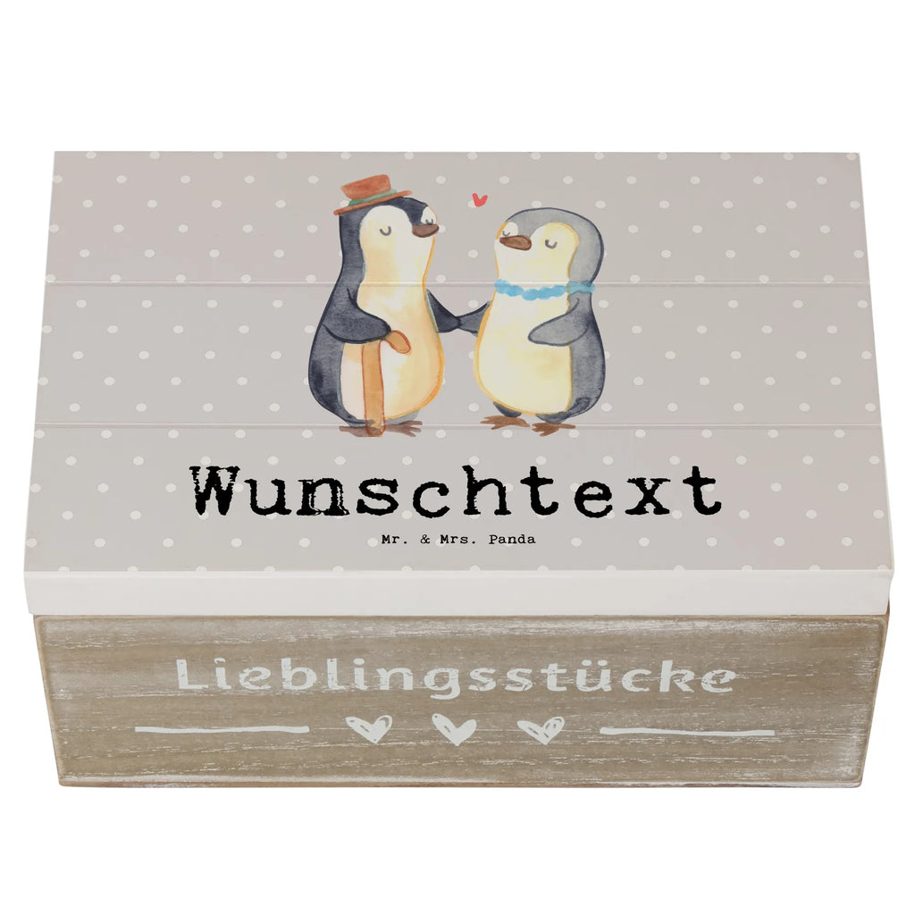 Personalisierte Holzkiste Pinguin Beste Urgroßeltern der Welt Holzkiste mit Namen, Kiste mit Namen, Schatzkiste mit Namen, Truhe mit Namen, Schatulle mit Namen, Erinnerungsbox mit Namen, Erinnerungskiste, mit Namen, Dekokiste mit Namen, Aufbewahrungsbox mit Namen, Holzkiste Personalisiert, Kiste Personalisiert, Schatzkiste Personalisiert, Truhe Personalisiert, Schatulle Personalisiert, Erinnerungsbox Personalisiert, Erinnerungskiste Personalisiert, Dekokiste Personalisiert, Aufbewahrungsbox Personalisiert, Geschenkbox personalisiert, GEschenkdose personalisiert, für, Dankeschön, Geschenk, Schenken, Geburtstag, Geburtstagsgeschenk, Geschenkidee, Danke, Bedanken, Mitbringsel, Freude machen, Geschenktipp, Urgroßeltern, Urgrosseltern, Uhrgroßeltern, Uhroma, Uhropa, Uropa, Ur, Uroma, Großeltern, Großmutter, Großvater, Opa, Omi, Oma, Opi. Großpapa, Großmama, Enkel, Enkelin, Enkelkind, Kleinigkeit, Omma, Ommi, Oppa, Oppi, Bester