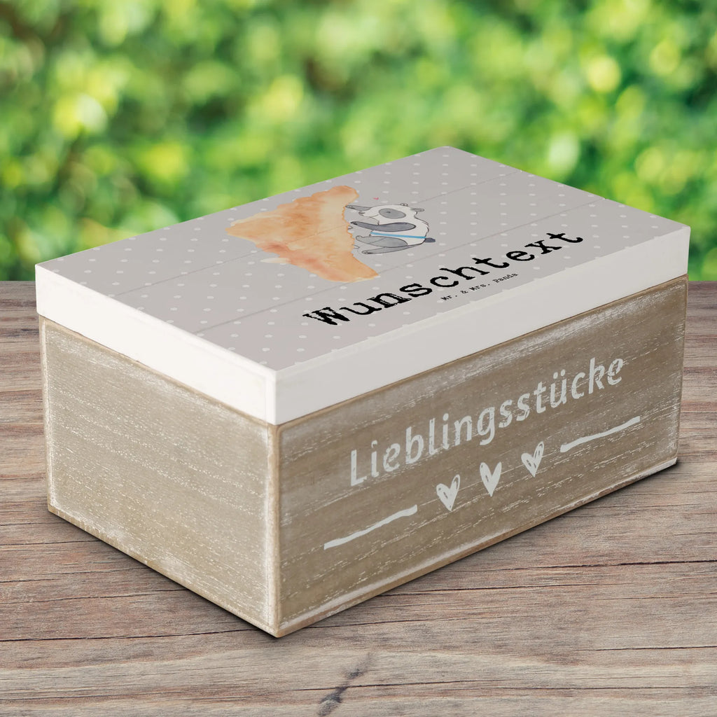 Personalisierte Holzkiste Panda Klettern Holzkiste mit Namen, Kiste mit Namen, Schatzkiste mit Namen, Truhe mit Namen, Schatulle mit Namen, Erinnerungsbox mit Namen, Erinnerungskiste, mit Namen, Dekokiste mit Namen, Aufbewahrungsbox mit Namen, Holzkiste Personalisiert, Kiste Personalisiert, Schatzkiste Personalisiert, Truhe Personalisiert, Schatulle Personalisiert, Erinnerungsbox Personalisiert, Erinnerungskiste Personalisiert, Dekokiste Personalisiert, Aufbewahrungsbox Personalisiert, Geschenkbox personalisiert, GEschenkdose personalisiert, Geschenk, Sport, Sportart, Hobby, Schenken, Danke, Dankeschön, Auszeichnung, Gewinn, Sportler, Klettern, Bouldern, Kletterhalle, Klettersport