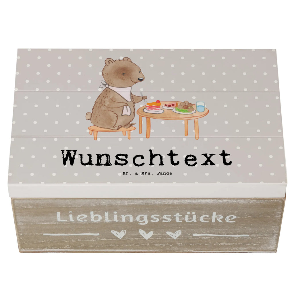 Personalisierte Holzkiste Bär Essen gehen Holzkiste mit Namen, Kiste mit Namen, Schatzkiste mit Namen, Truhe mit Namen, Schatulle mit Namen, Erinnerungsbox mit Namen, Erinnerungskiste, mit Namen, Dekokiste mit Namen, Aufbewahrungsbox mit Namen, Holzkiste Personalisiert, Kiste Personalisiert, Schatzkiste Personalisiert, Truhe Personalisiert, Schatulle Personalisiert, Erinnerungsbox Personalisiert, Erinnerungskiste Personalisiert, Dekokiste Personalisiert, Aufbewahrungsbox Personalisiert, Geschenkbox personalisiert, GEschenkdose personalisiert, Geschenk, Sport, Sportart, Hobby, Schenken, Danke, Dankeschön, Auszeichnung, Gewinn, Sportler, Essen gehen, Essen, Restaurant, Restaurantbesuch