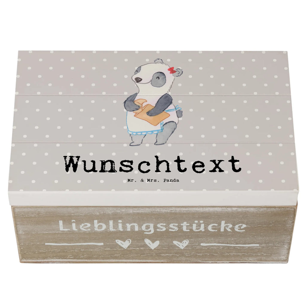 Personalisierte Holzkiste Bäckerin Herz Holzkiste mit Namen, Kiste mit Namen, Schatzkiste mit Namen, Truhe mit Namen, Schatulle mit Namen, Erinnerungsbox mit Namen, Erinnerungskiste, mit Namen, Dekokiste mit Namen, Aufbewahrungsbox mit Namen, Holzkiste Personalisiert, Kiste Personalisiert, Schatzkiste Personalisiert, Truhe Personalisiert, Schatulle Personalisiert, Erinnerungsbox Personalisiert, Erinnerungskiste Personalisiert, Dekokiste Personalisiert, Aufbewahrungsbox Personalisiert, Geschenkbox personalisiert, GEschenkdose personalisiert, Beruf, Ausbildung, Jubiläum, Abschied, Rente, Kollege, Kollegin, Geschenk, Schenken, Arbeitskollege, Mitarbeiter, Firma, Danke, Dankeschön, Bäckerin, Konditorin, Brotbäckerin, Bäckerei, Backstube, Bäckerladen, Brotmanufaktur