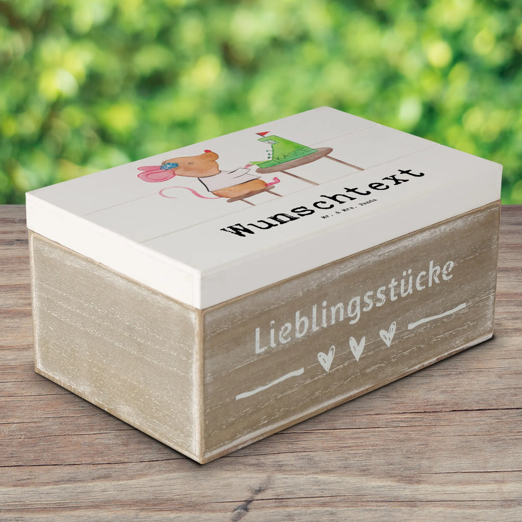 Personalisierte Holzkiste Kassenwartin Herz Holzkiste mit Namen, Kiste mit Namen, Schatzkiste mit Namen, Truhe mit Namen, Schatulle mit Namen, Erinnerungsbox mit Namen, Erinnerungskiste, mit Namen, Dekokiste mit Namen, Aufbewahrungsbox mit Namen, Holzkiste Personalisiert, Kiste Personalisiert, Schatzkiste Personalisiert, Truhe Personalisiert, Schatulle Personalisiert, Erinnerungsbox Personalisiert, Erinnerungskiste Personalisiert, Dekokiste Personalisiert, Aufbewahrungsbox Personalisiert, Geschenkbox personalisiert, GEschenkdose personalisiert, Beruf, Ausbildung, Jubiläum, Abschied, Rente, Kollege, Kollegin, Geschenk, Schenken, Arbeitskollege, Mitarbeiter, Firma, Danke, Dankeschön, Kassenwartin, Schatzmeisterin, Verein