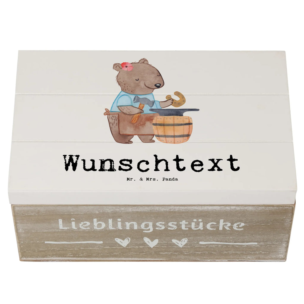 Personalisierte Holzkiste Schmiedin Herz Holzkiste mit Namen, Kiste mit Namen, Schatzkiste mit Namen, Truhe mit Namen, Schatulle mit Namen, Erinnerungsbox mit Namen, Erinnerungskiste, mit Namen, Dekokiste mit Namen, Aufbewahrungsbox mit Namen, Holzkiste Personalisiert, Kiste Personalisiert, Schatzkiste Personalisiert, Truhe Personalisiert, Schatulle Personalisiert, Erinnerungsbox Personalisiert, Erinnerungskiste Personalisiert, Dekokiste Personalisiert, Aufbewahrungsbox Personalisiert, Geschenkbox personalisiert, GEschenkdose personalisiert, Beruf, Ausbildung, Jubiläum, Abschied, Rente, Kollege, Kollegin, Geschenk, Schenken, Arbeitskollege, Mitarbeiter, Firma, Danke, Dankeschön