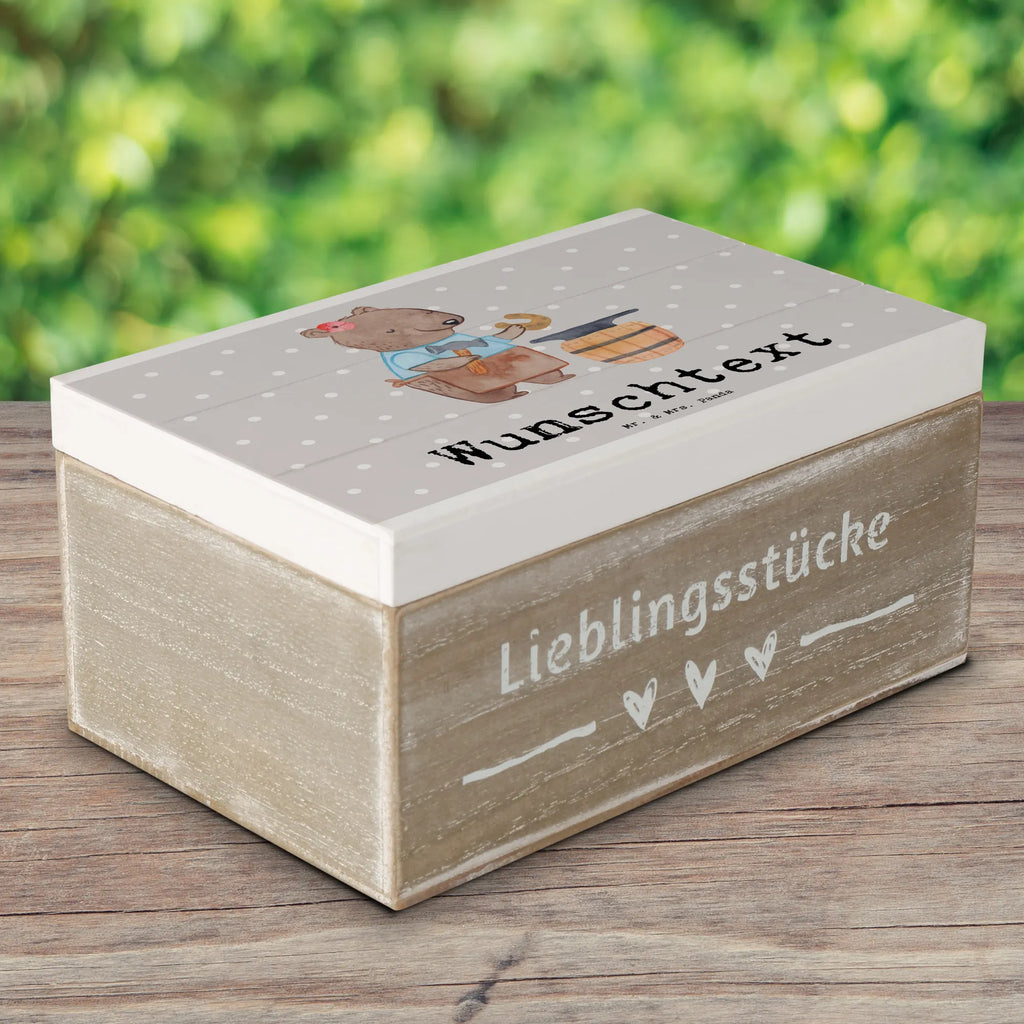 Personalisierte Holzkiste Schmiedin Herz Holzkiste mit Namen, Kiste mit Namen, Schatzkiste mit Namen, Truhe mit Namen, Schatulle mit Namen, Erinnerungsbox mit Namen, Erinnerungskiste, mit Namen, Dekokiste mit Namen, Aufbewahrungsbox mit Namen, Holzkiste Personalisiert, Kiste Personalisiert, Schatzkiste Personalisiert, Truhe Personalisiert, Schatulle Personalisiert, Erinnerungsbox Personalisiert, Erinnerungskiste Personalisiert, Dekokiste Personalisiert, Aufbewahrungsbox Personalisiert, Geschenkbox personalisiert, GEschenkdose personalisiert, Beruf, Ausbildung, Jubiläum, Abschied, Rente, Kollege, Kollegin, Geschenk, Schenken, Arbeitskollege, Mitarbeiter, Firma, Danke, Dankeschön