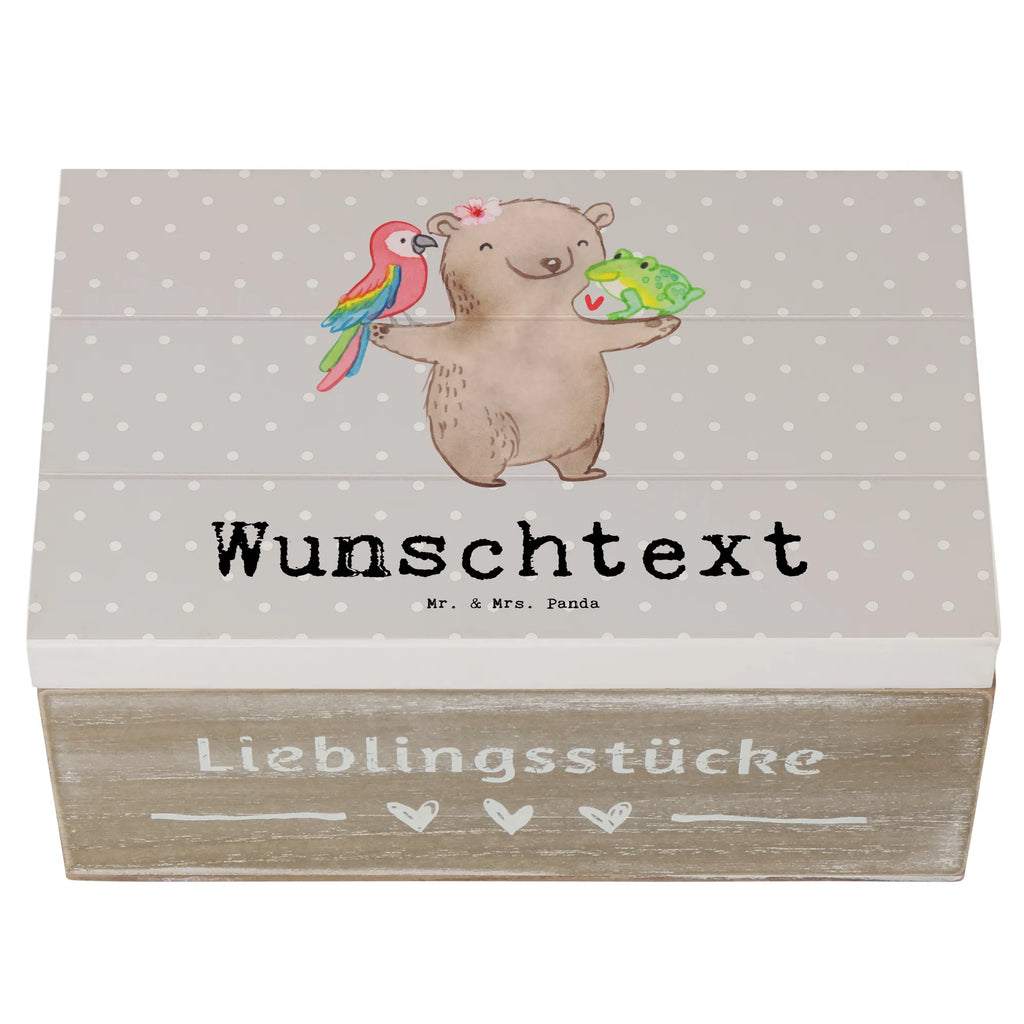 Personalisierte Holzkiste Tierpflegerin Herz Holzkiste mit Namen, Kiste mit Namen, Schatzkiste mit Namen, Truhe mit Namen, Schatulle mit Namen, Erinnerungsbox mit Namen, Erinnerungskiste, mit Namen, Dekokiste mit Namen, Aufbewahrungsbox mit Namen, Holzkiste Personalisiert, Kiste Personalisiert, Schatzkiste Personalisiert, Truhe Personalisiert, Schatulle Personalisiert, Erinnerungsbox Personalisiert, Erinnerungskiste Personalisiert, Dekokiste Personalisiert, Aufbewahrungsbox Personalisiert, Geschenkbox personalisiert, GEschenkdose personalisiert, Beruf, Ausbildung, Jubiläum, Abschied, Rente, Kollege, Kollegin, Geschenk, Schenken, Arbeitskollege, Mitarbeiter, Firma, Danke, Dankeschön