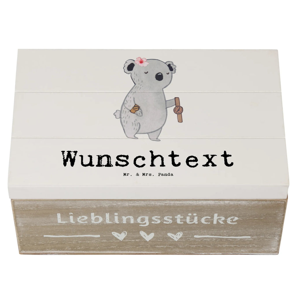 Personalisierte Holzkiste Uhrmacherin Herz Holzkiste mit Namen, Kiste mit Namen, Schatzkiste mit Namen, Truhe mit Namen, Schatulle mit Namen, Erinnerungsbox mit Namen, Erinnerungskiste, mit Namen, Dekokiste mit Namen, Aufbewahrungsbox mit Namen, Holzkiste Personalisiert, Kiste Personalisiert, Schatzkiste Personalisiert, Truhe Personalisiert, Schatulle Personalisiert, Erinnerungsbox Personalisiert, Erinnerungskiste Personalisiert, Dekokiste Personalisiert, Aufbewahrungsbox Personalisiert, Geschenkbox personalisiert, GEschenkdose personalisiert, Beruf, Ausbildung, Jubiläum, Abschied, Rente, Kollege, Kollegin, Geschenk, Schenken, Arbeitskollege, Mitarbeiter, Firma, Danke, Dankeschön