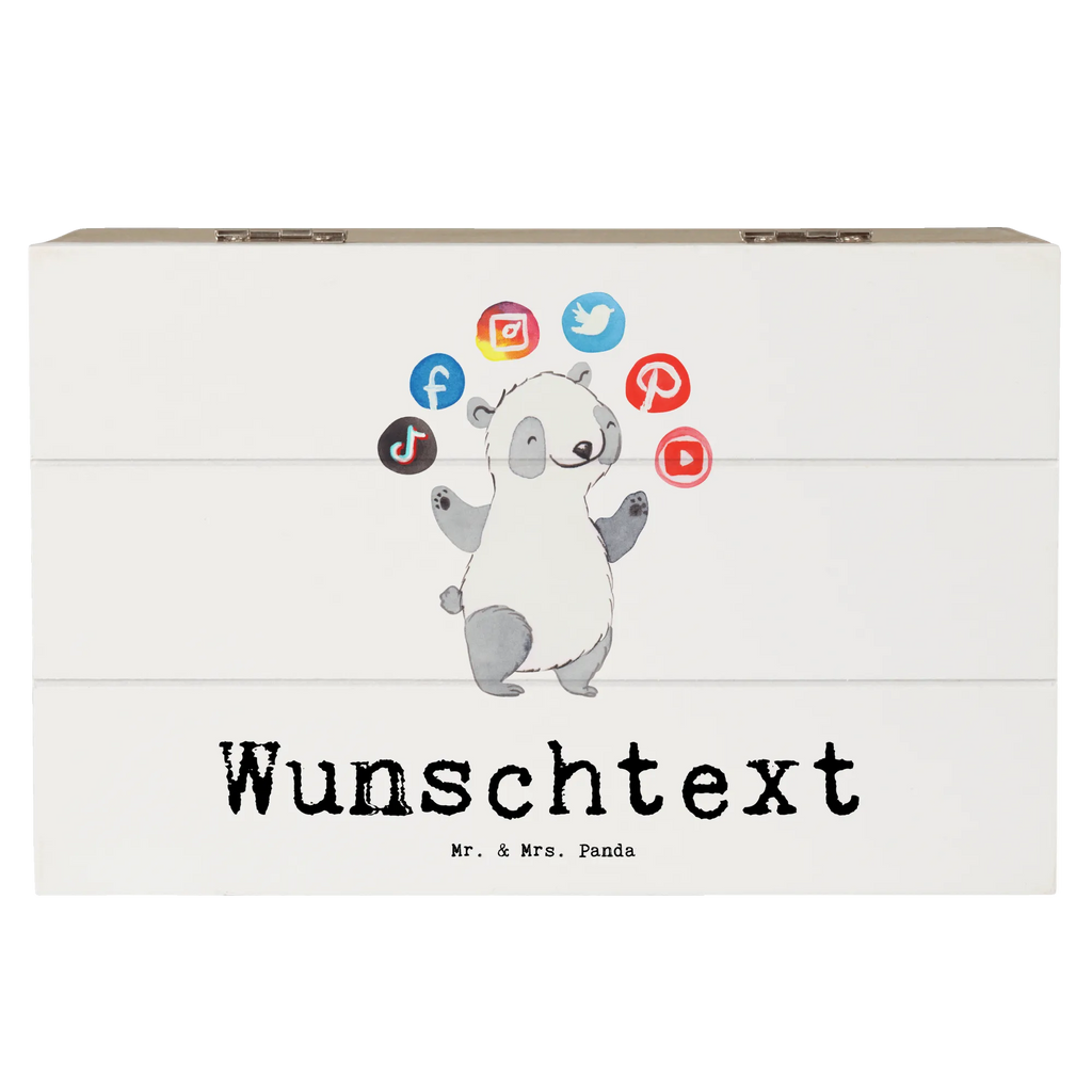 Personalisierte Holzkiste Social Media Manager Herz Holzkiste mit Namen, Kiste mit Namen, Schatzkiste mit Namen, Truhe mit Namen, Schatulle mit Namen, Erinnerungsbox mit Namen, Erinnerungskiste, mit Namen, Dekokiste mit Namen, Aufbewahrungsbox mit Namen, Holzkiste Personalisiert, Kiste Personalisiert, Schatzkiste Personalisiert, Truhe Personalisiert, Schatulle Personalisiert, Erinnerungsbox Personalisiert, Erinnerungskiste Personalisiert, Dekokiste Personalisiert, Aufbewahrungsbox Personalisiert, Geschenkbox personalisiert, GEschenkdose personalisiert, Beruf, Ausbildung, Jubiläum, Abschied, Rente, Kollege, Kollegin, Geschenk, Schenken, Arbeitskollege, Mitarbeiter, Firma, Danke, Dankeschön