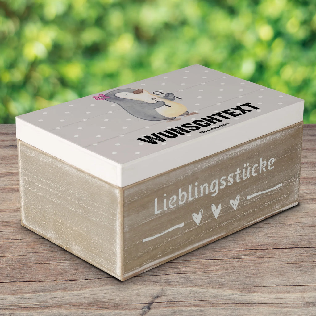 Personalisierte Holzkiste Zahnmedizinische Fachangestellte Herz Holzkiste mit Namen, Kiste mit Namen, Schatzkiste mit Namen, Truhe mit Namen, Schatulle mit Namen, Erinnerungsbox mit Namen, Erinnerungskiste, mit Namen, Dekokiste mit Namen, Aufbewahrungsbox mit Namen, Holzkiste Personalisiert, Kiste Personalisiert, Schatzkiste Personalisiert, Truhe Personalisiert, Schatulle Personalisiert, Erinnerungsbox Personalisiert, Erinnerungskiste Personalisiert, Dekokiste Personalisiert, Aufbewahrungsbox Personalisiert, Geschenkbox personalisiert, GEschenkdose personalisiert, Beruf, Ausbildung, Jubiläum, Abschied, Rente, Kollege, Kollegin, Geschenk, Schenken, Arbeitskollege, Mitarbeiter, Firma, Danke, Dankeschön