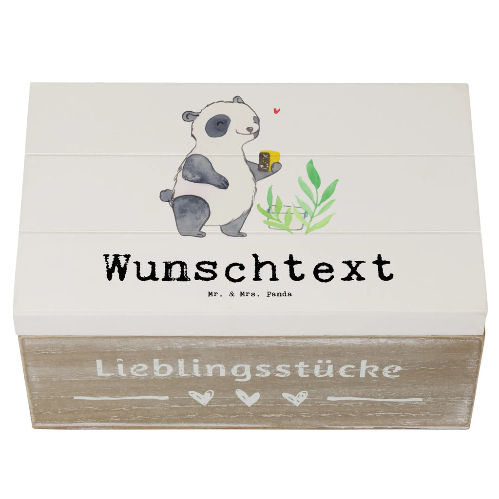 Personalisierte Holzkiste Panda Geocaching Holzkiste mit Namen, Kiste mit Namen, Schatzkiste mit Namen, Truhe mit Namen, Schatulle mit Namen, Erinnerungsbox mit Namen, Erinnerungskiste, mit Namen, Dekokiste mit Namen, Aufbewahrungsbox mit Namen, Holzkiste Personalisiert, Kiste Personalisiert, Schatzkiste Personalisiert, Truhe Personalisiert, Schatulle Personalisiert, Erinnerungsbox Personalisiert, Erinnerungskiste Personalisiert, Dekokiste Personalisiert, Aufbewahrungsbox Personalisiert, Geschenkbox personalisiert, GEschenkdose personalisiert, Geschenk, Sport, Sportart, Hobby, Schenken, Danke, Dankeschön, Auszeichnung, Gewinn, Sportler, Geocaching, Schatzsuchen, GPS Schnitzeljagd, Opencaching