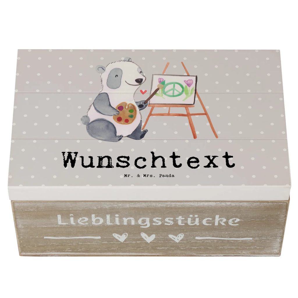 Personalisierte Holzkiste Künstler mit Herz Holzkiste mit Namen, Kiste mit Namen, Schatzkiste mit Namen, Truhe mit Namen, Schatulle mit Namen, Erinnerungsbox mit Namen, Erinnerungskiste, mit Namen, Dekokiste mit Namen, Aufbewahrungsbox mit Namen, Holzkiste Personalisiert, Kiste Personalisiert, Schatzkiste Personalisiert, Truhe Personalisiert, Schatulle Personalisiert, Erinnerungsbox Personalisiert, Erinnerungskiste Personalisiert, Dekokiste Personalisiert, Aufbewahrungsbox Personalisiert, Geschenkbox personalisiert, GEschenkdose personalisiert, Beruf, Ausbildung, Jubiläum, Abschied, Rente, Kollege, Kollegin, Geschenk, Schenken, Arbeitskollege, Mitarbeiter, Firma, Danke, Dankeschön, Künstler, Maler, Kunstmaler, Galerie Eröffnung, Kunstschule