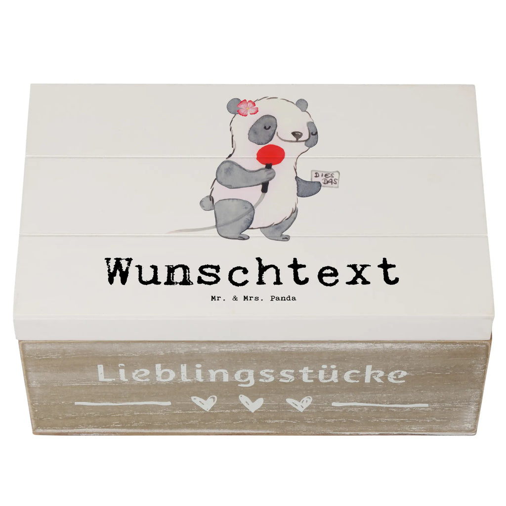 Personalisierte Holzkiste Pressesprecherin Herz Holzkiste mit Namen, Kiste mit Namen, Schatzkiste mit Namen, Truhe mit Namen, Schatulle mit Namen, Erinnerungsbox mit Namen, Erinnerungskiste, mit Namen, Dekokiste mit Namen, Aufbewahrungsbox mit Namen, Holzkiste Personalisiert, Kiste Personalisiert, Schatzkiste Personalisiert, Truhe Personalisiert, Schatulle Personalisiert, Erinnerungsbox Personalisiert, Erinnerungskiste Personalisiert, Dekokiste Personalisiert, Aufbewahrungsbox Personalisiert, Geschenkbox personalisiert, GEschenkdose personalisiert, Beruf, Ausbildung, Jubiläum, Abschied, Rente, Kollege, Kollegin, Geschenk, Schenken, Arbeitskollege, Mitarbeiter, Firma, Danke, Dankeschön