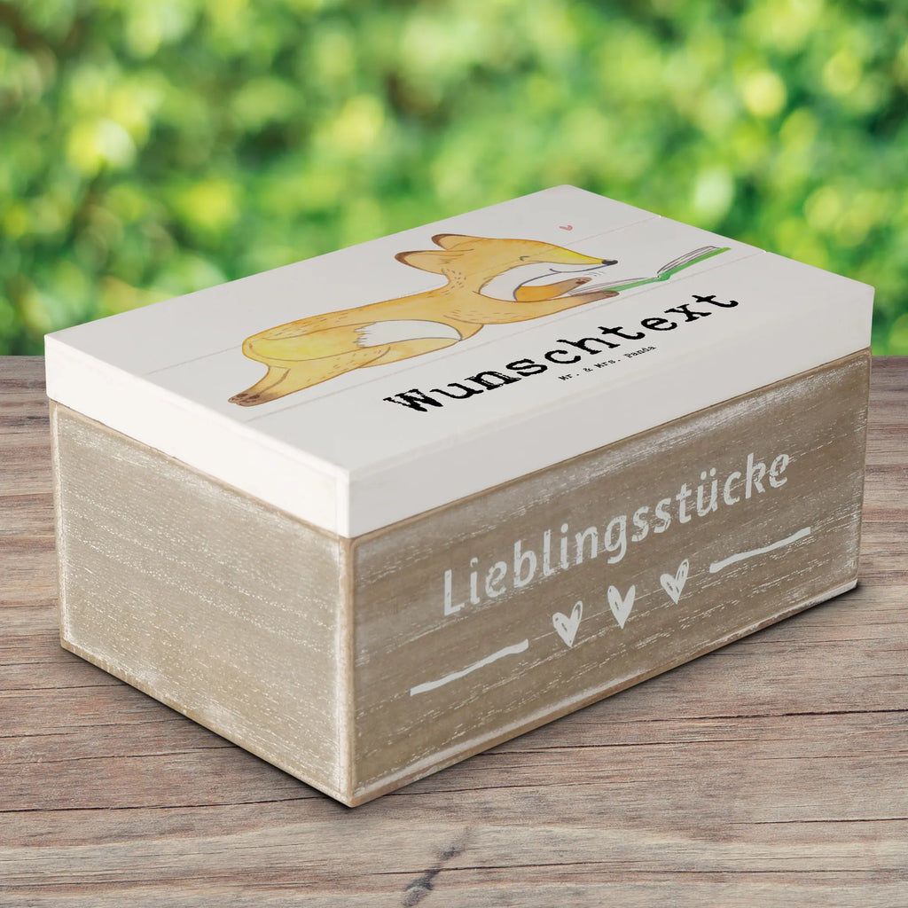 Personalisierte Holzkiste Fuchs Lesen Holzkiste mit Namen, Kiste mit Namen, Schatzkiste mit Namen, Truhe mit Namen, Schatulle mit Namen, Erinnerungsbox mit Namen, Erinnerungskiste, mit Namen, Dekokiste mit Namen, Aufbewahrungsbox mit Namen, Holzkiste Personalisiert, Kiste Personalisiert, Schatzkiste Personalisiert, Truhe Personalisiert, Schatulle Personalisiert, Erinnerungsbox Personalisiert, Erinnerungskiste Personalisiert, Dekokiste Personalisiert, Aufbewahrungsbox Personalisiert, Geschenkbox personalisiert, GEschenkdose personalisiert, Geschenk, Sport, Sportart, Hobby, Schenken, Danke, Dankeschön, Auszeichnung, Gewinn, Sportler, lesen, Bücher lesen, Bücherwurm